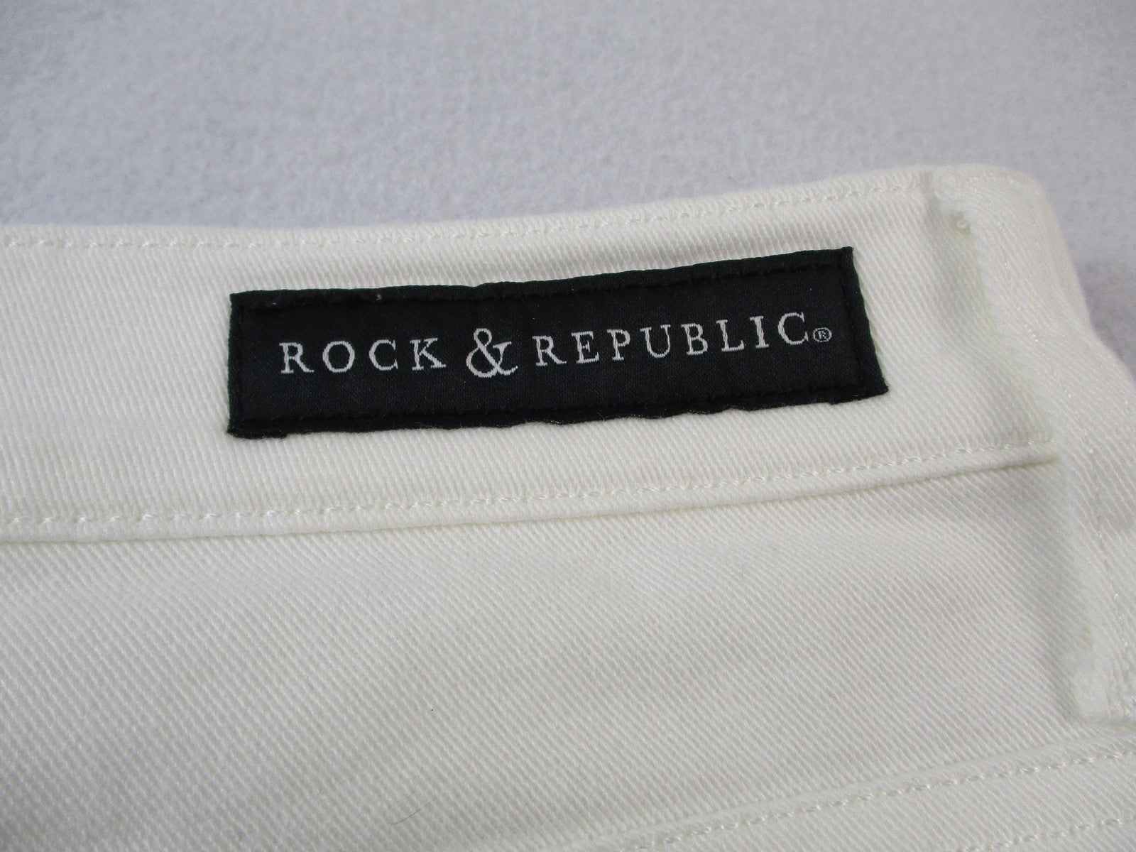 Rock & Republic Kendall Jeans Womens 12 White Straight Leg Stretch Denim 143911