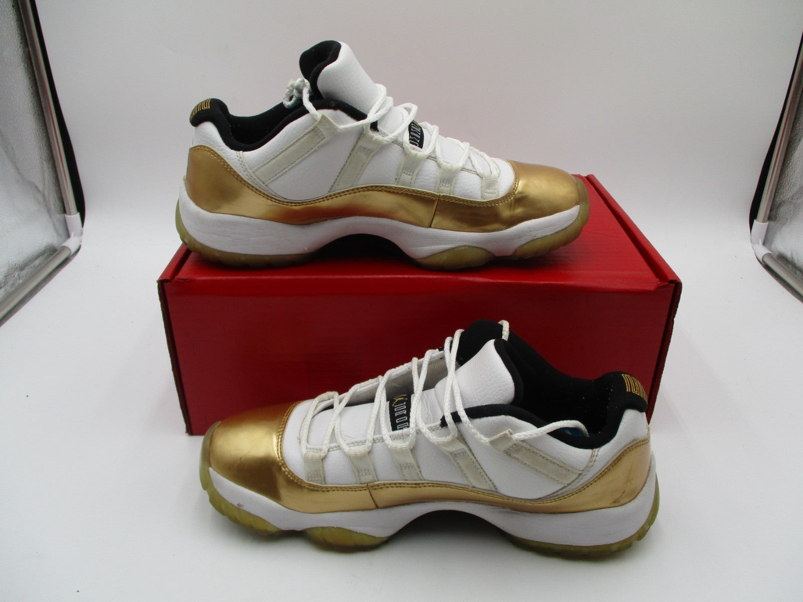 Air Jordan 11 Low Shoes Mens Sz 8 Metallic Gold Closing Ceremony 528895-103 1D31