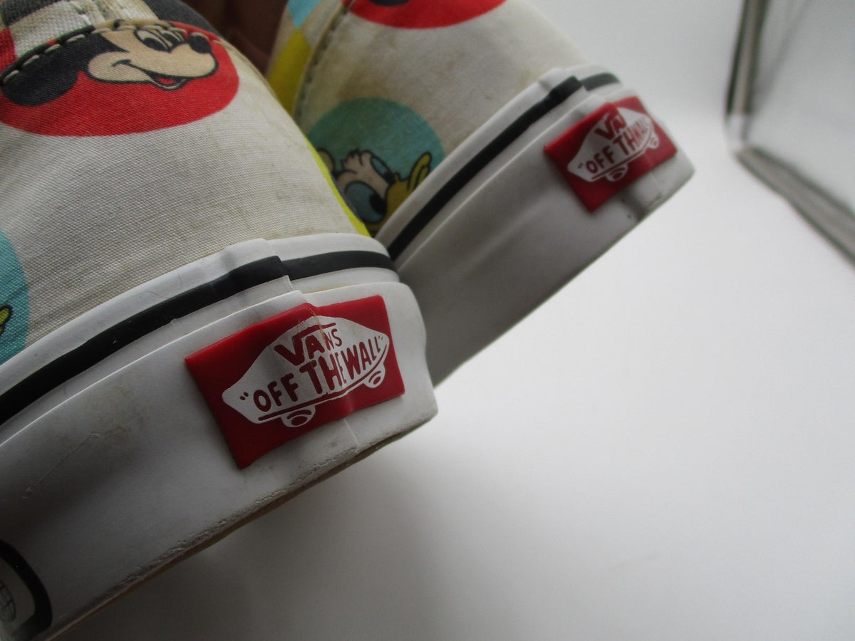 Vans Disney Classic Slip-On Shoes Mens Size 11 Multicolor Mickey Cartoon 72135612