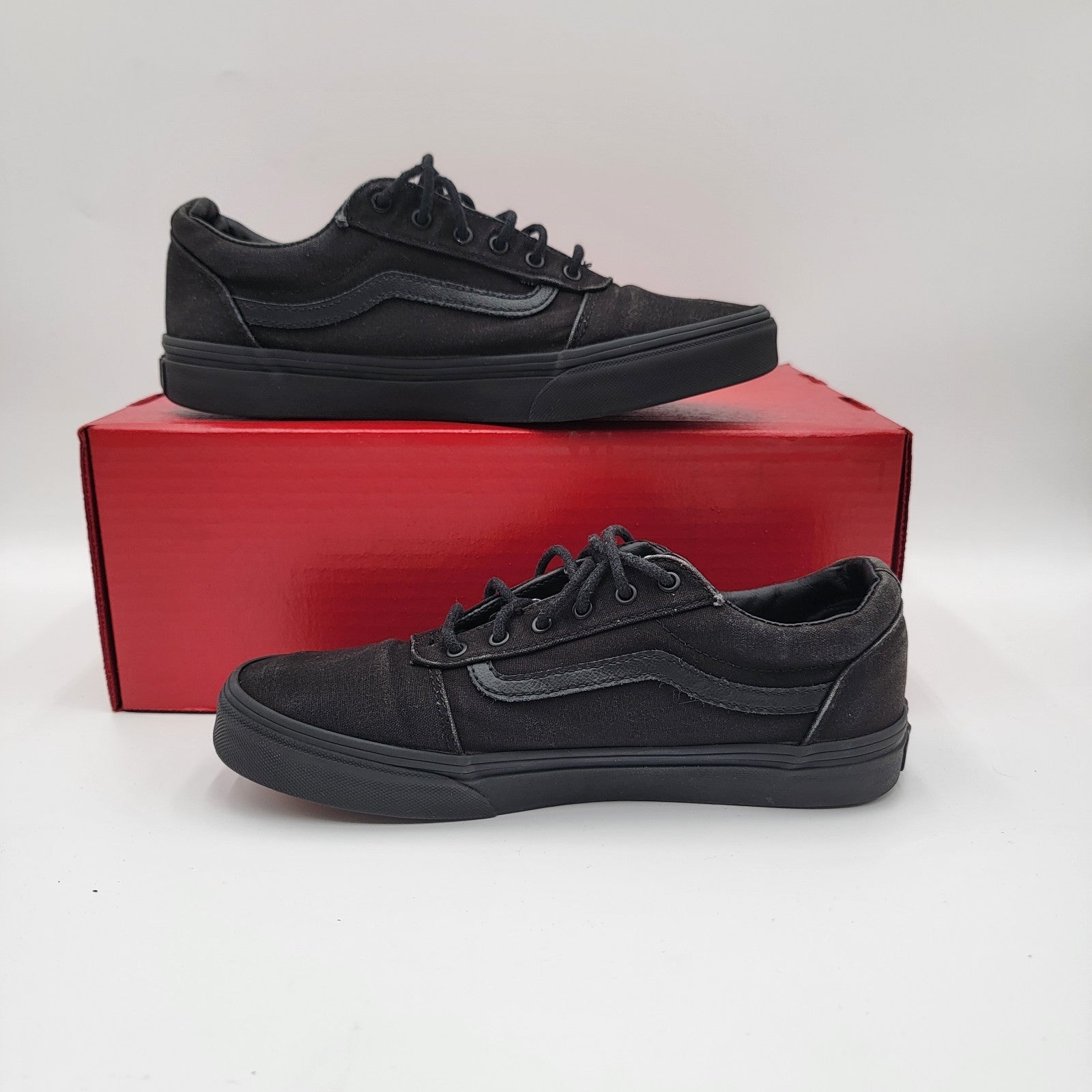Vans Ward Low Youth 6.5 / Women’s 8 Black Skate Shoes Sneakers Casual