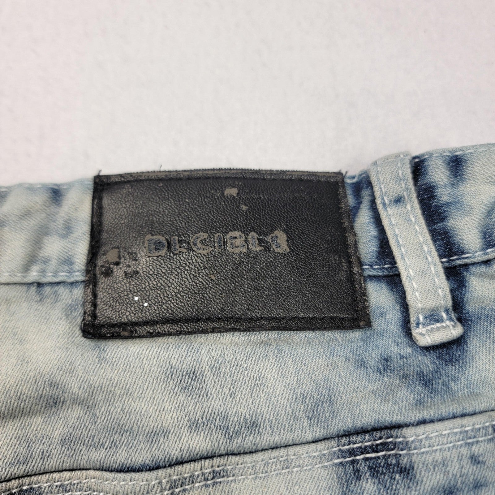 Decibel Jeans Mens 42x32 Blue Distressed Light Wash Splatter Zipper Slim