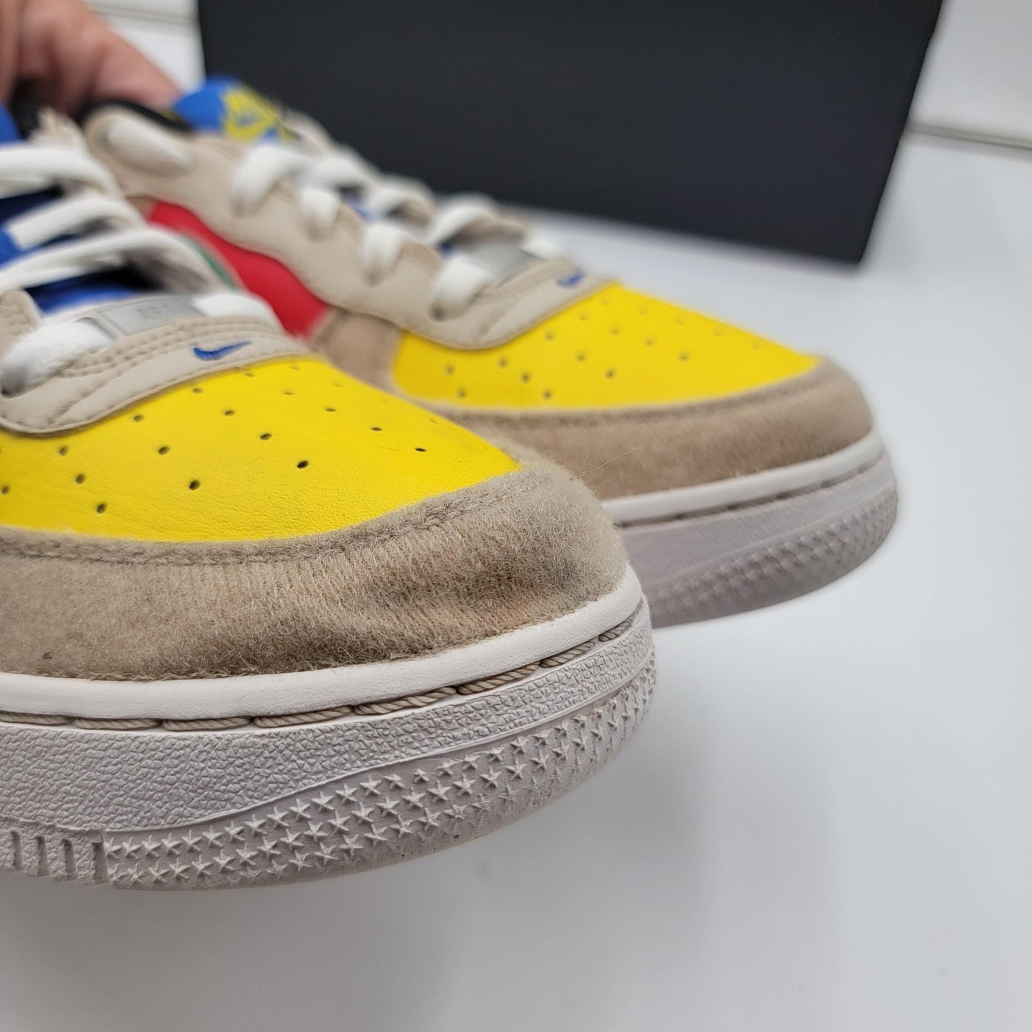 Nike Air Force 1 Youth Size 5.5Y Detachable Patches FN7818-100 Sneakers