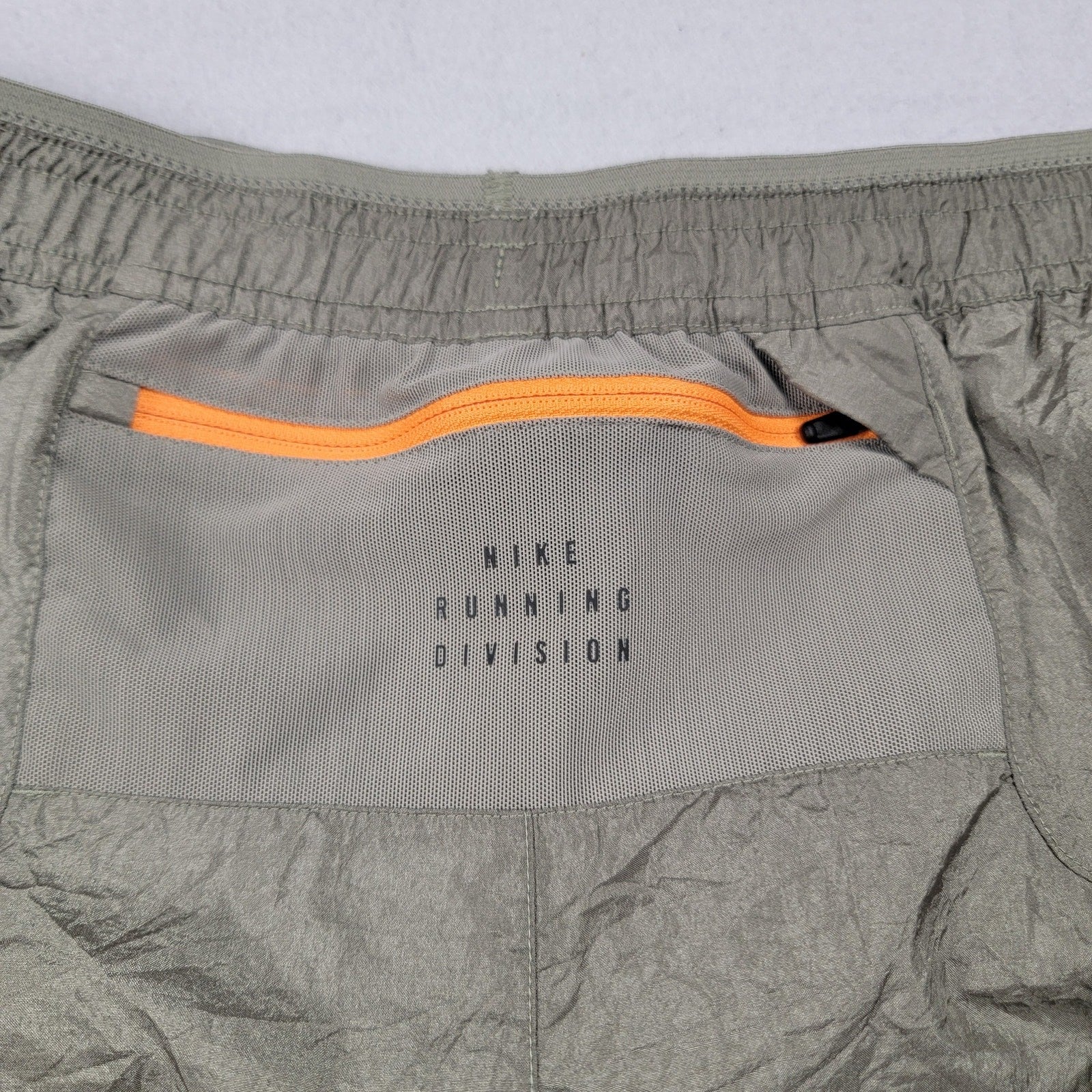 Nike Running Division Stride 5” Dri-FIT Shorts Olive Green Men’s Medium NWT4