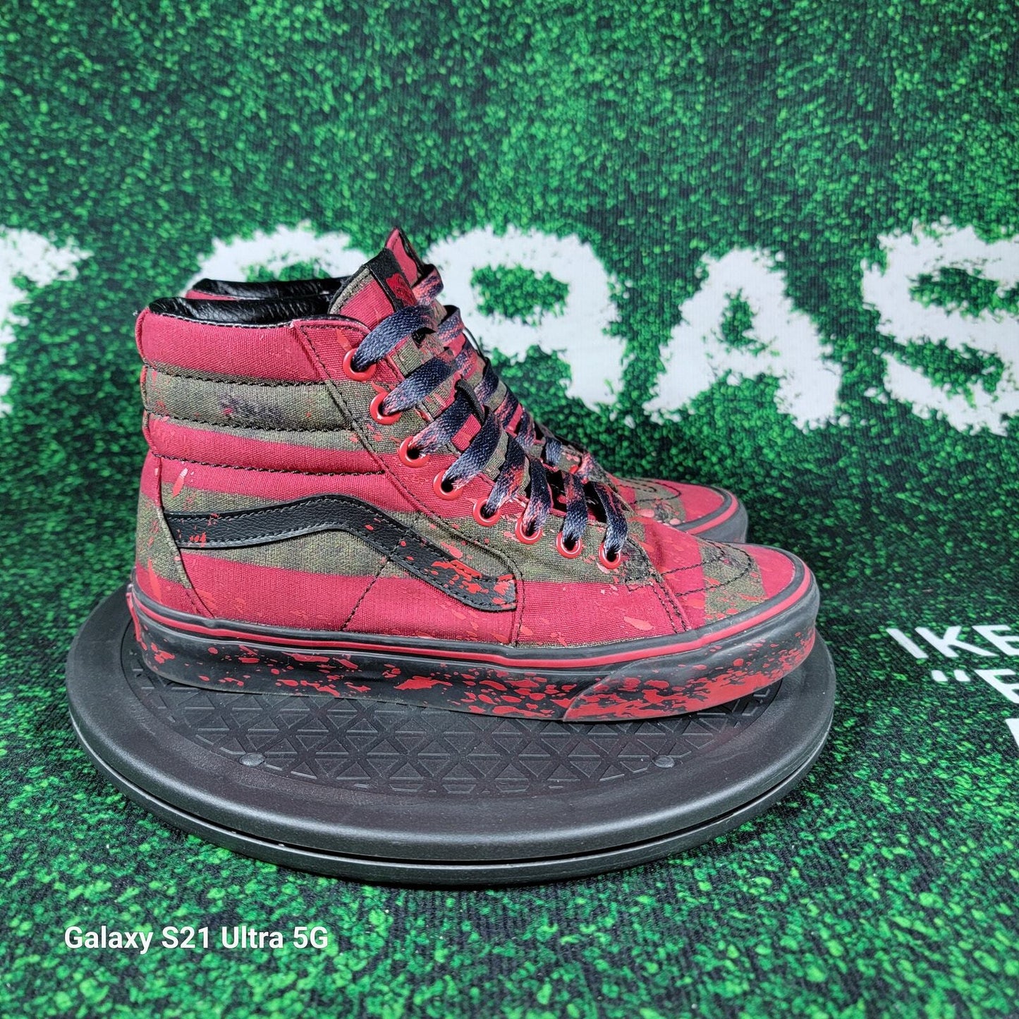 Vans House of Terror x Sk8Hi 'The Nightmare on Elm Street' Sz 6M VN0A4U3CZV13
