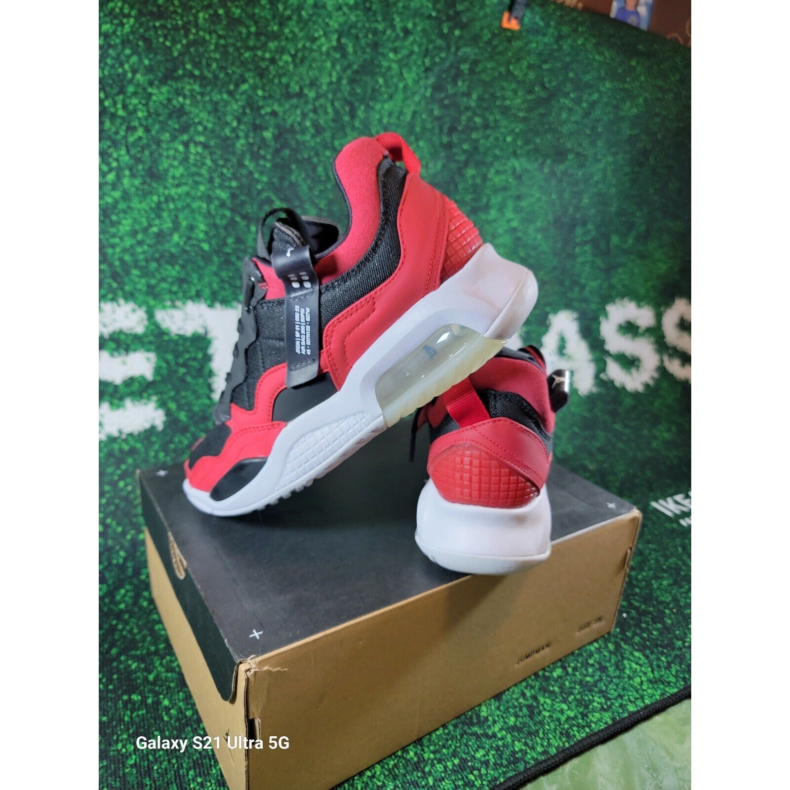 Jordan MA2 Bred W  CW5992600 Size 10.5  with original box excellent condition2