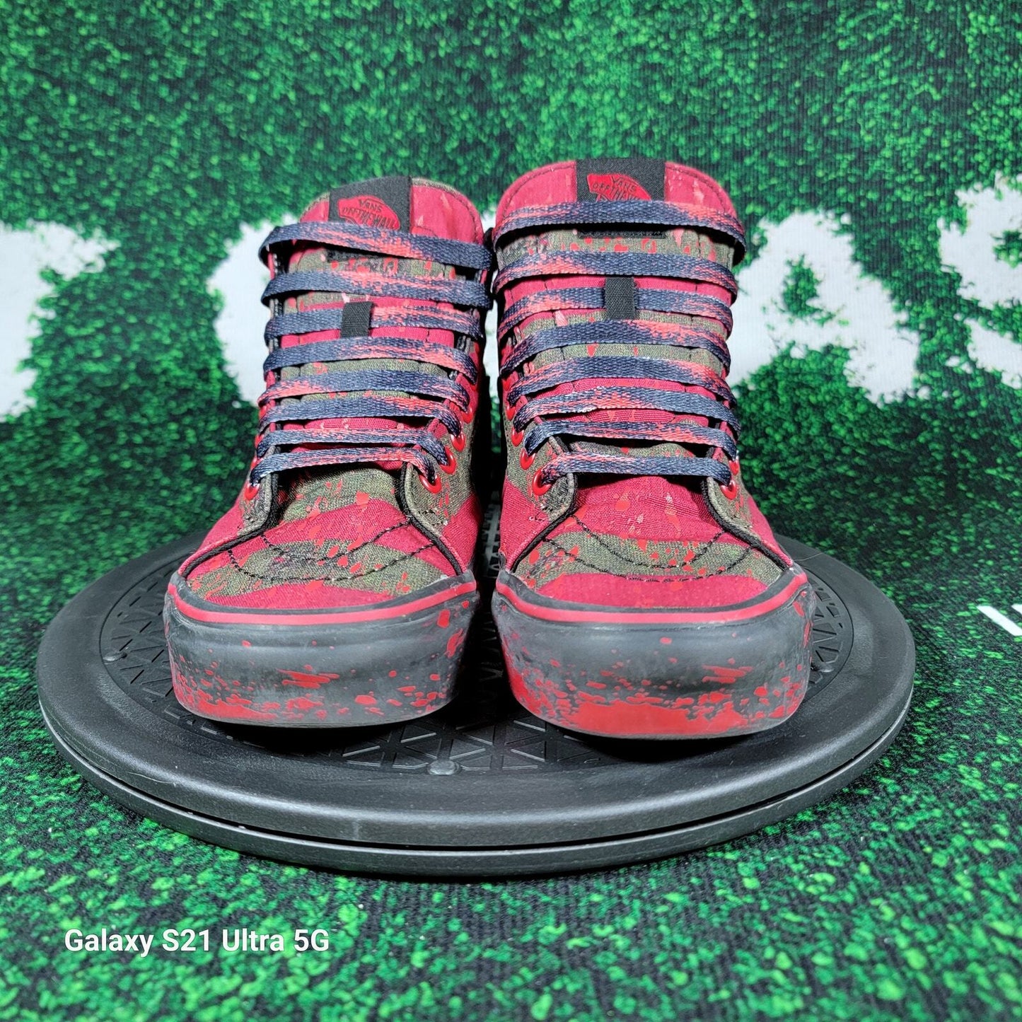 Vans House of Terror x Sk8Hi 'The Nightmare on Elm Street' Sz 6M VN0A4U3CZV14