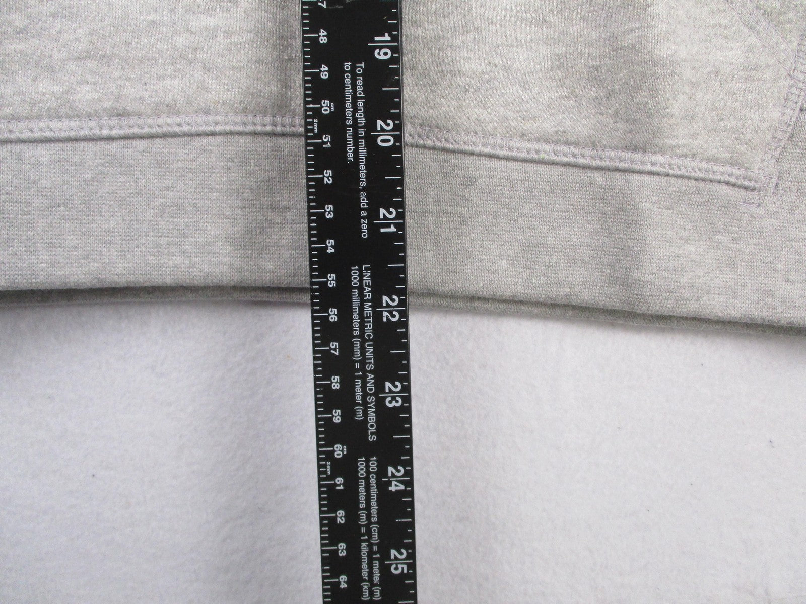 D73 USA Hot Wheels Hoodie Mens Medium Gray Pullover Fleece Embroidered Logo 12937
