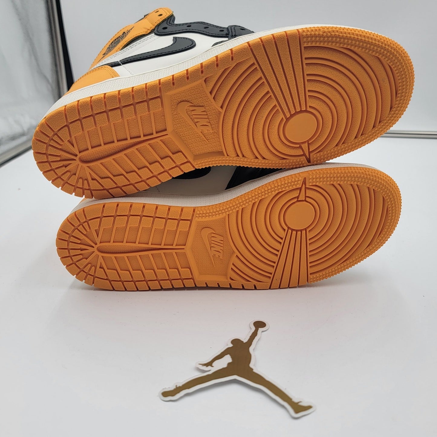 Air Jordan 1 Retro High OG GS 'Yellow Toe' Sz 5.5Y 575441-7115