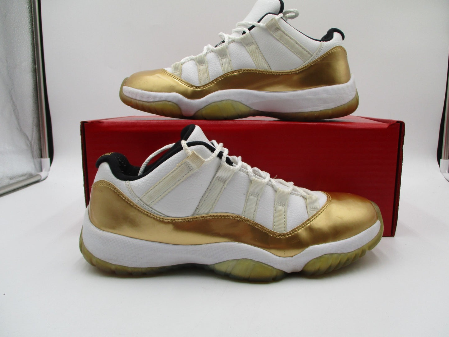 Air Jordan 11 Low Shoes Mens Sz 8 Metallic Gold Closing Ceremony 528895-103 1D38
