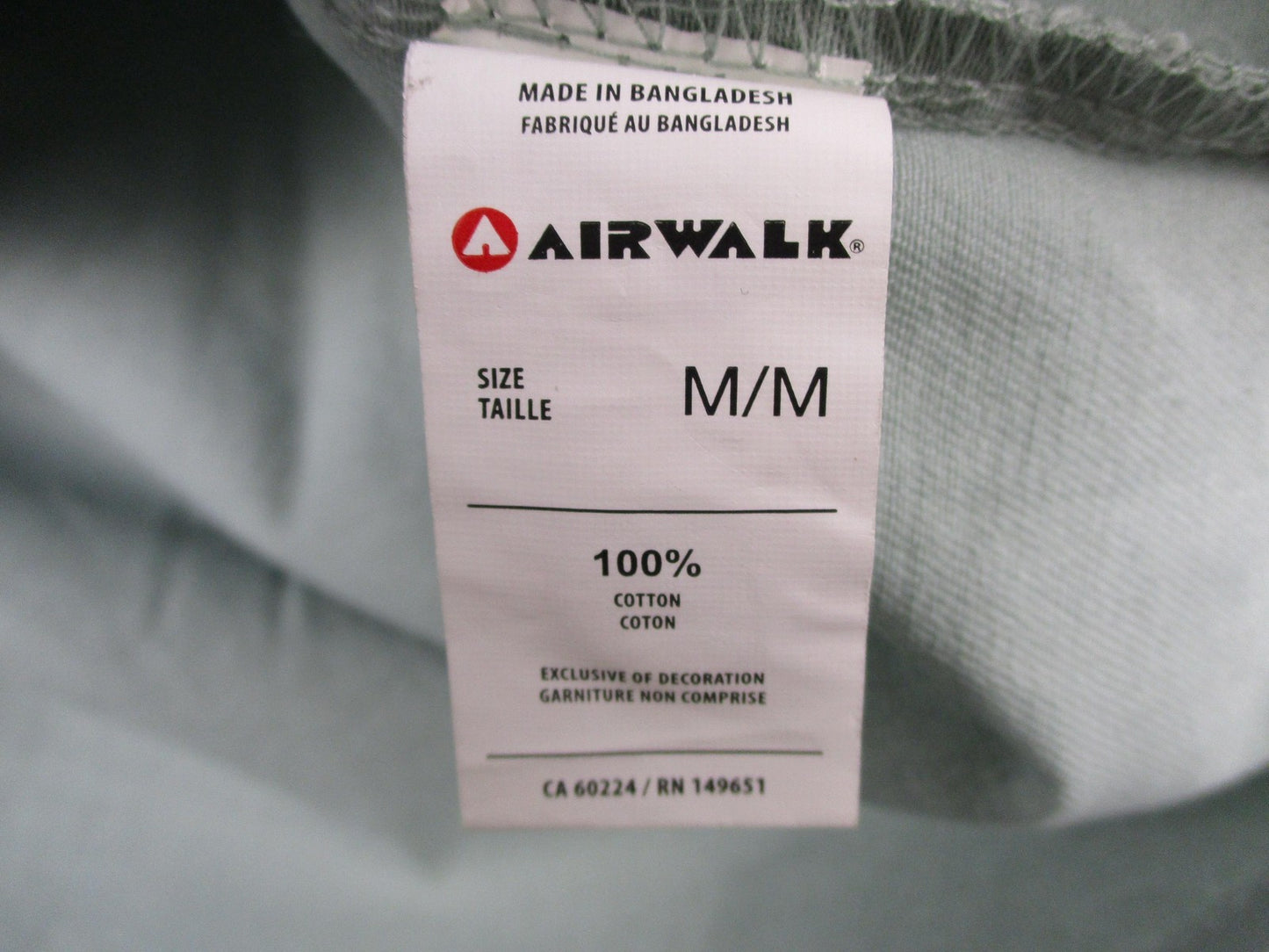 Airwalk Shirt Mens Medium Gray Skull Graphic Skateboarding Woven Button Up 13253