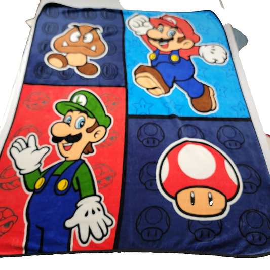 Super Mario Nintendo BundleBlanket 58x46 + Mario Figure + Hot Wheels Kart0