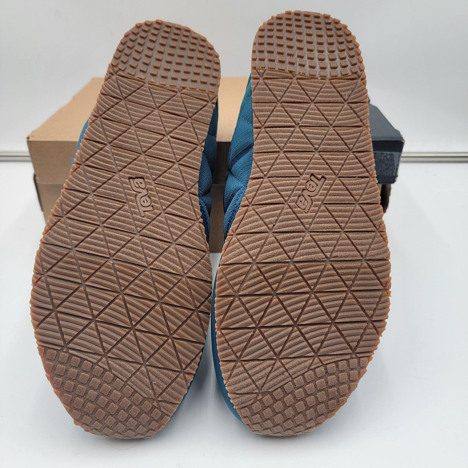 Teva Ember Moc Shoes Youth Size 7 Slip On Outdoor Comfort Quilted 1123450Y4