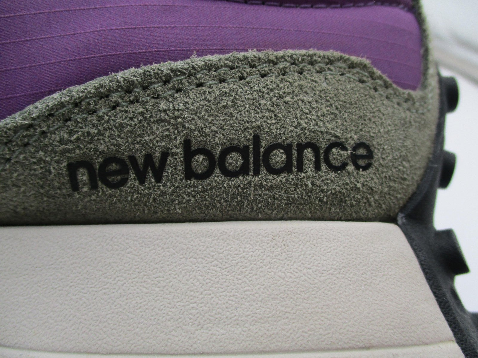 New Balance 327 'Sour Grape Bleached Lime Glow' Mens Sz 8.5 Sneakers MS327TC 1R412
