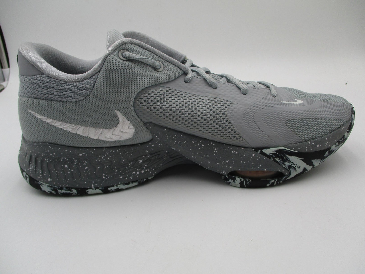 Nike Zoom Freak 4 Shoes Mens Size 13 Gray Low Top Basketball Sneakers DJ6149-0048