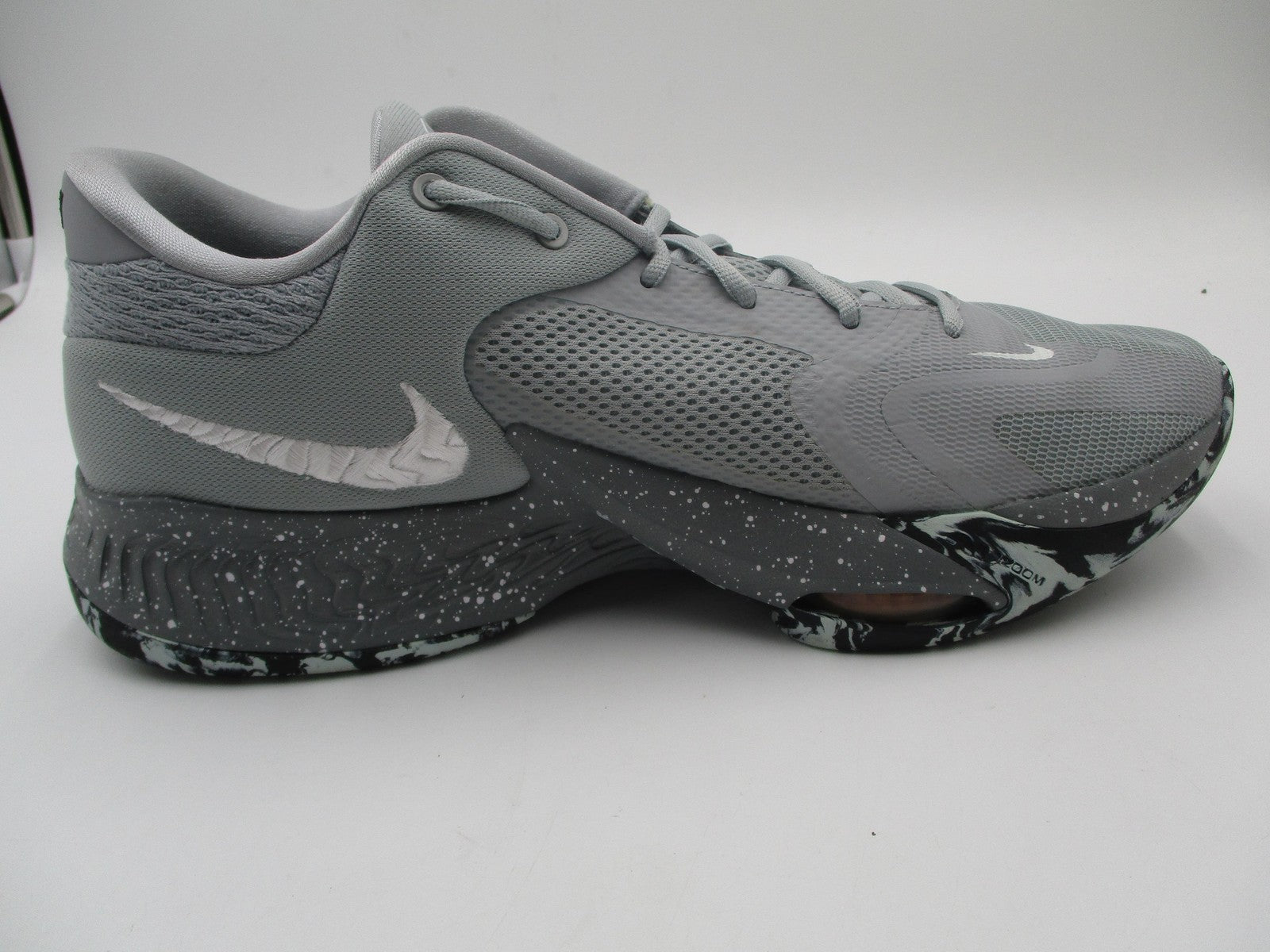 Nike Zoom Freak 4 Shoes Mens Size 13 Gray Low Top Basketball Sneakers DJ6149-0048