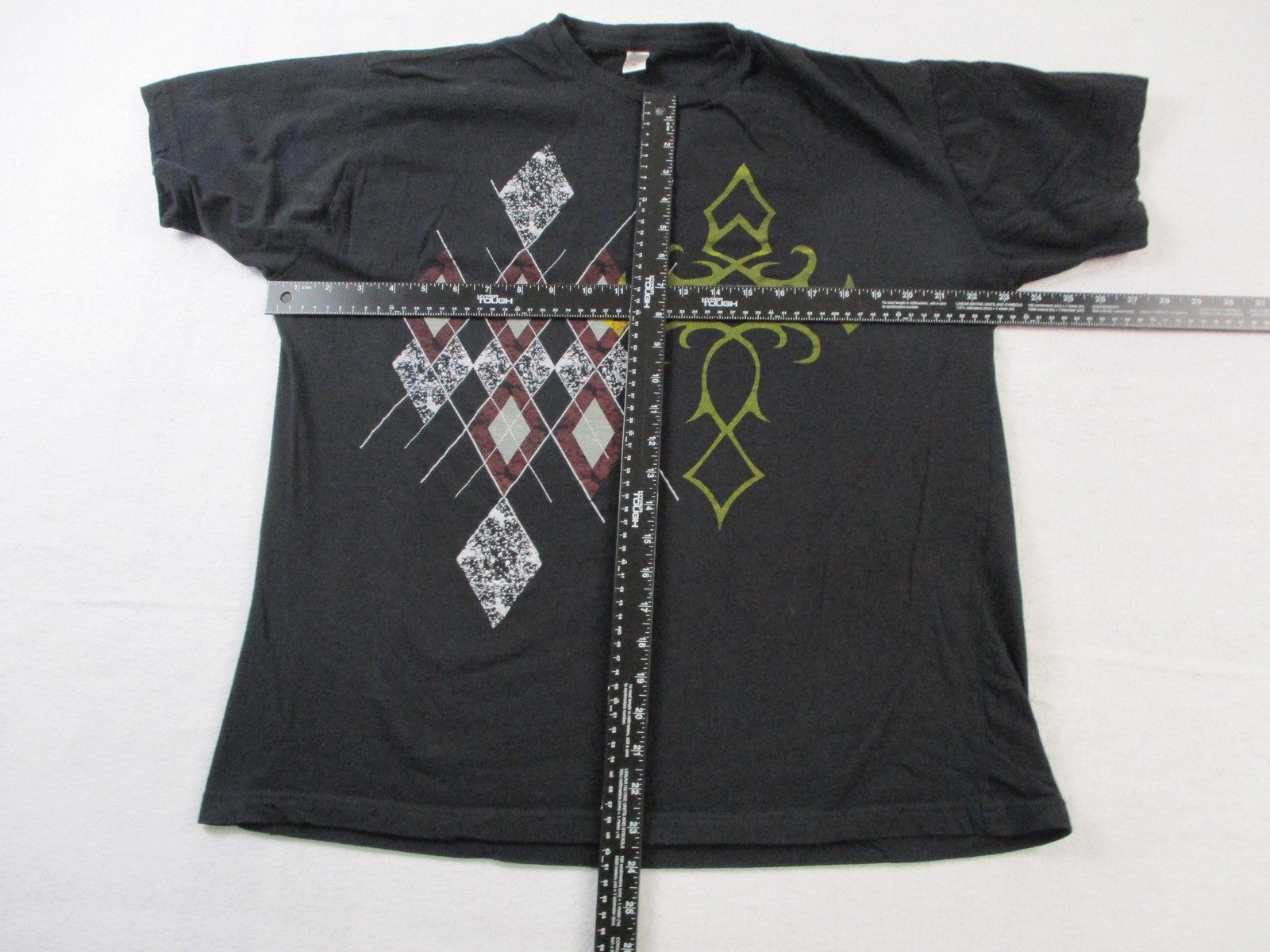 Gravity Y2K Gothic Cross Argyle Graphic Tee Mens XL Black Used 15753