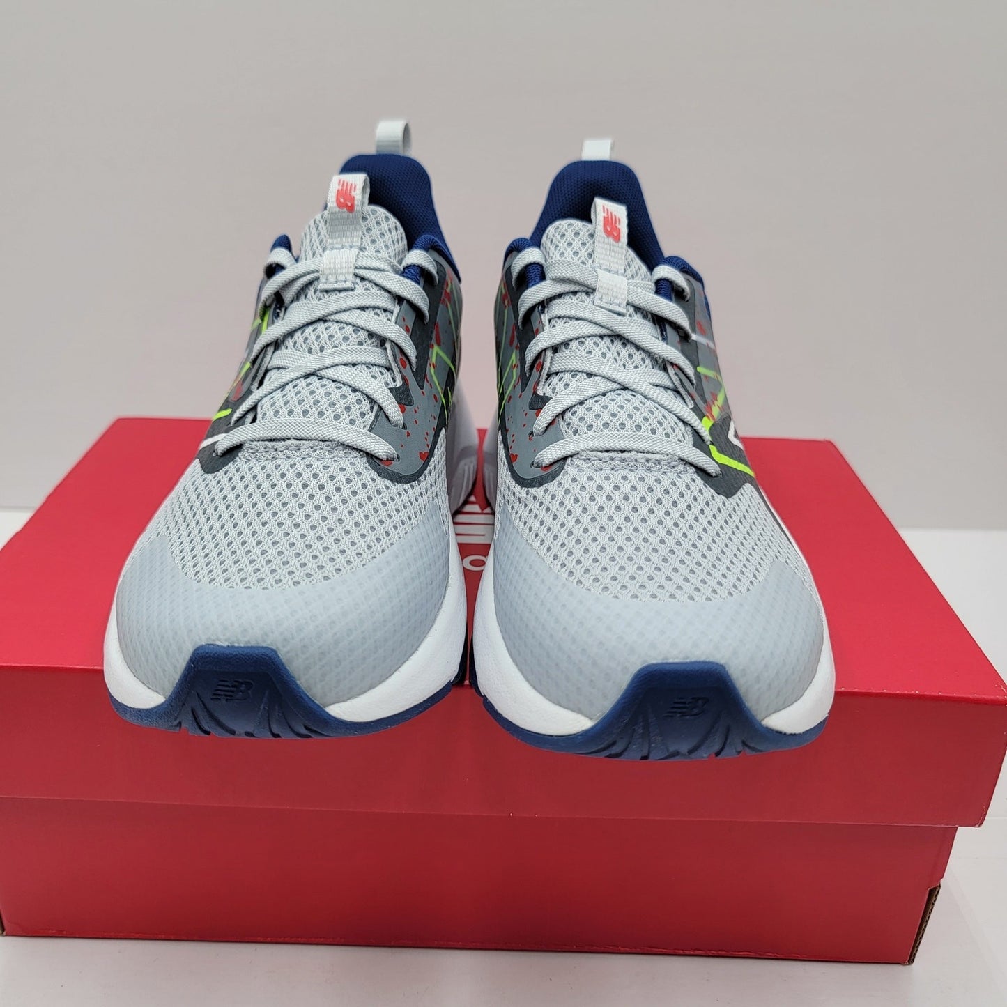 New Balance Rave Run v2 Paint Splatter  Size 4 Big Kid GKRAVKG22