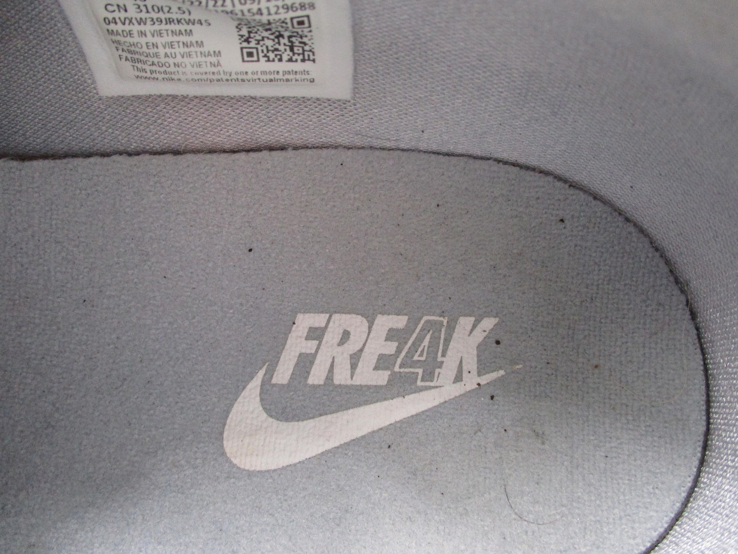 Nike Zoom Freak 4 Shoes Mens Size 13 Gray Low Top Basketball Sneakers DJ6149-00416