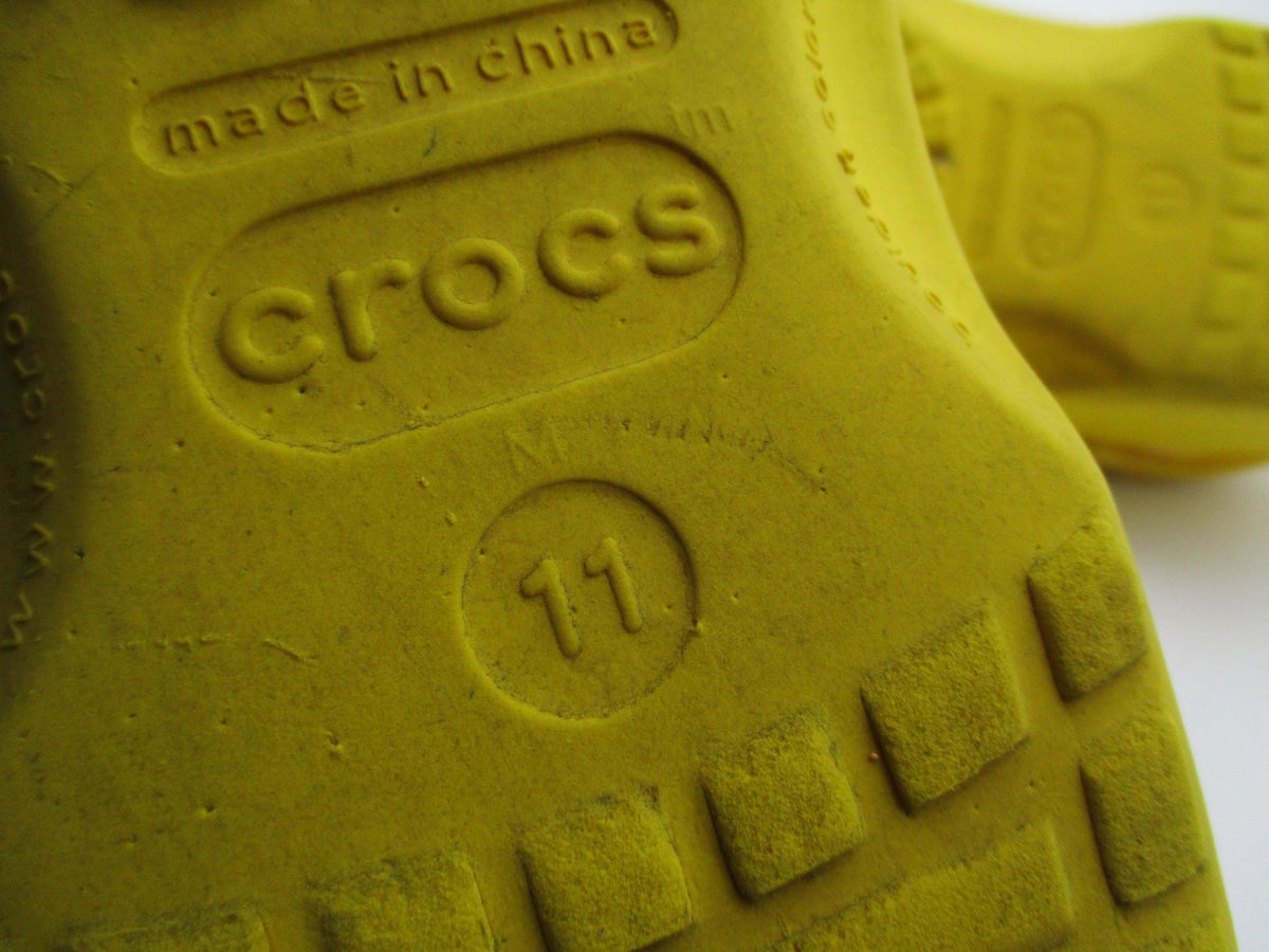 Crocs Classic Clog Shoes Mens Size 11 Yellow Slip On Sandals Comfort Casual12