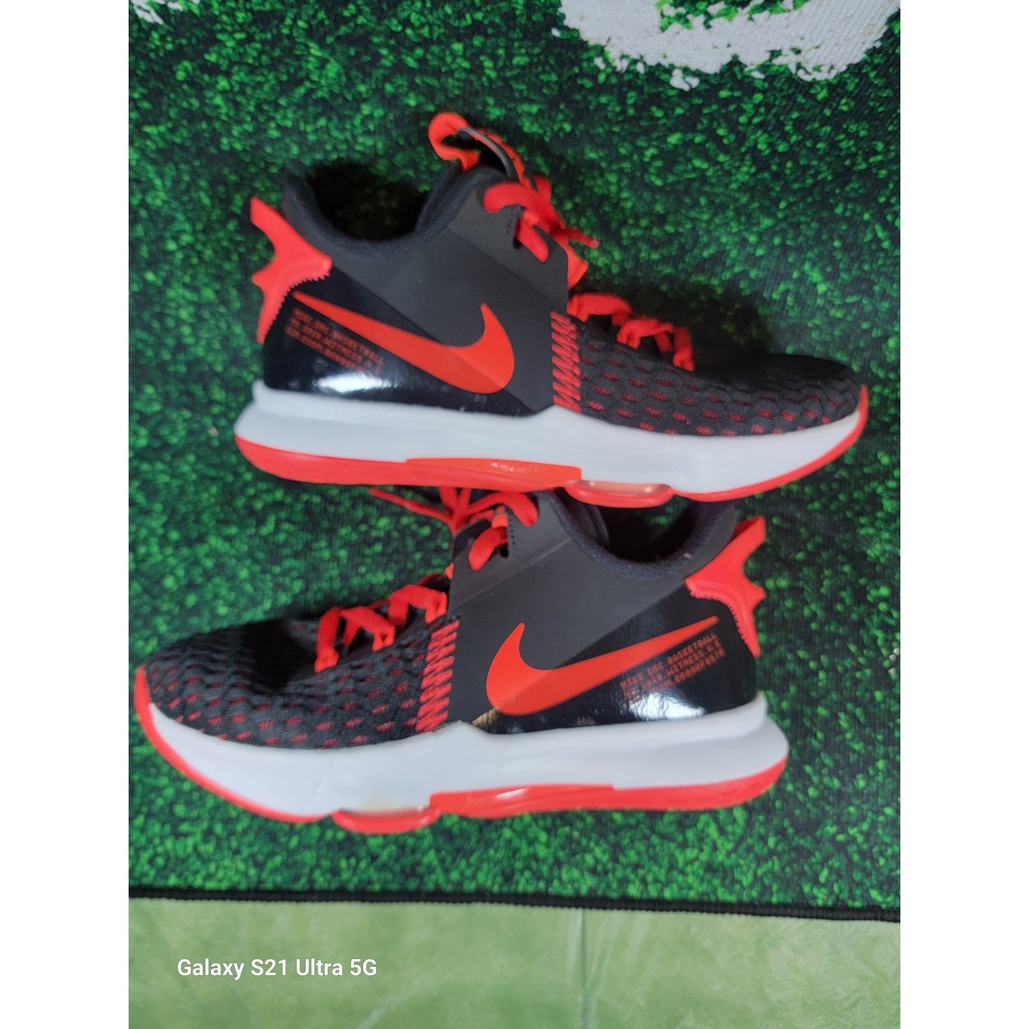 Nike LeBron Witness 5 GS 'Bred' Sz 7Y CT46290051