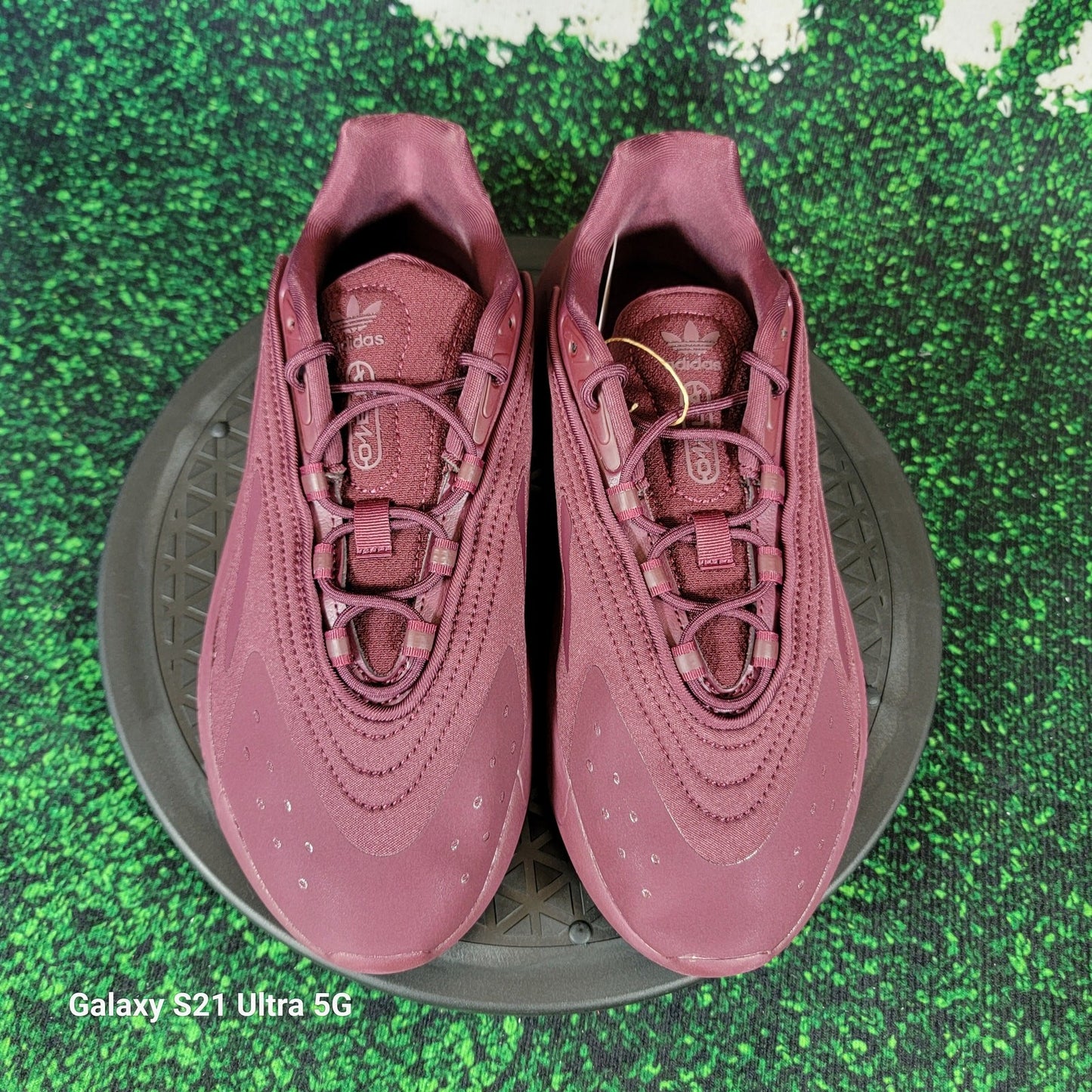 Adidas Ozelia Jr IG7469 GS Maroon Youth Sneakers