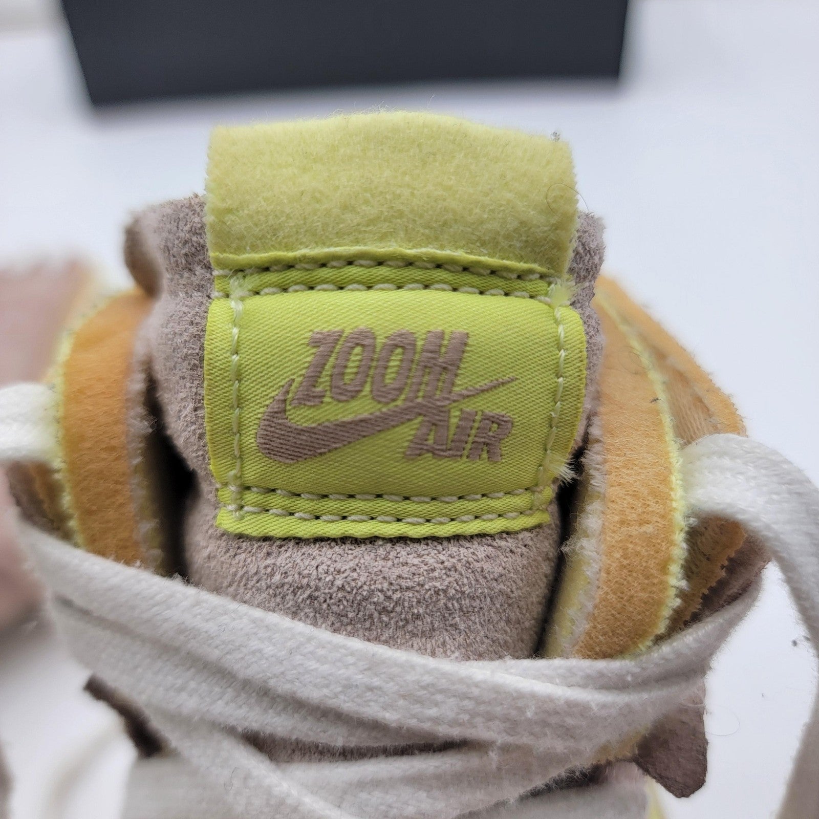 Nike Air Jordan 1 Zoom CMFT Shoes Women's Sz 7.5 High Top Suede CT0979-200