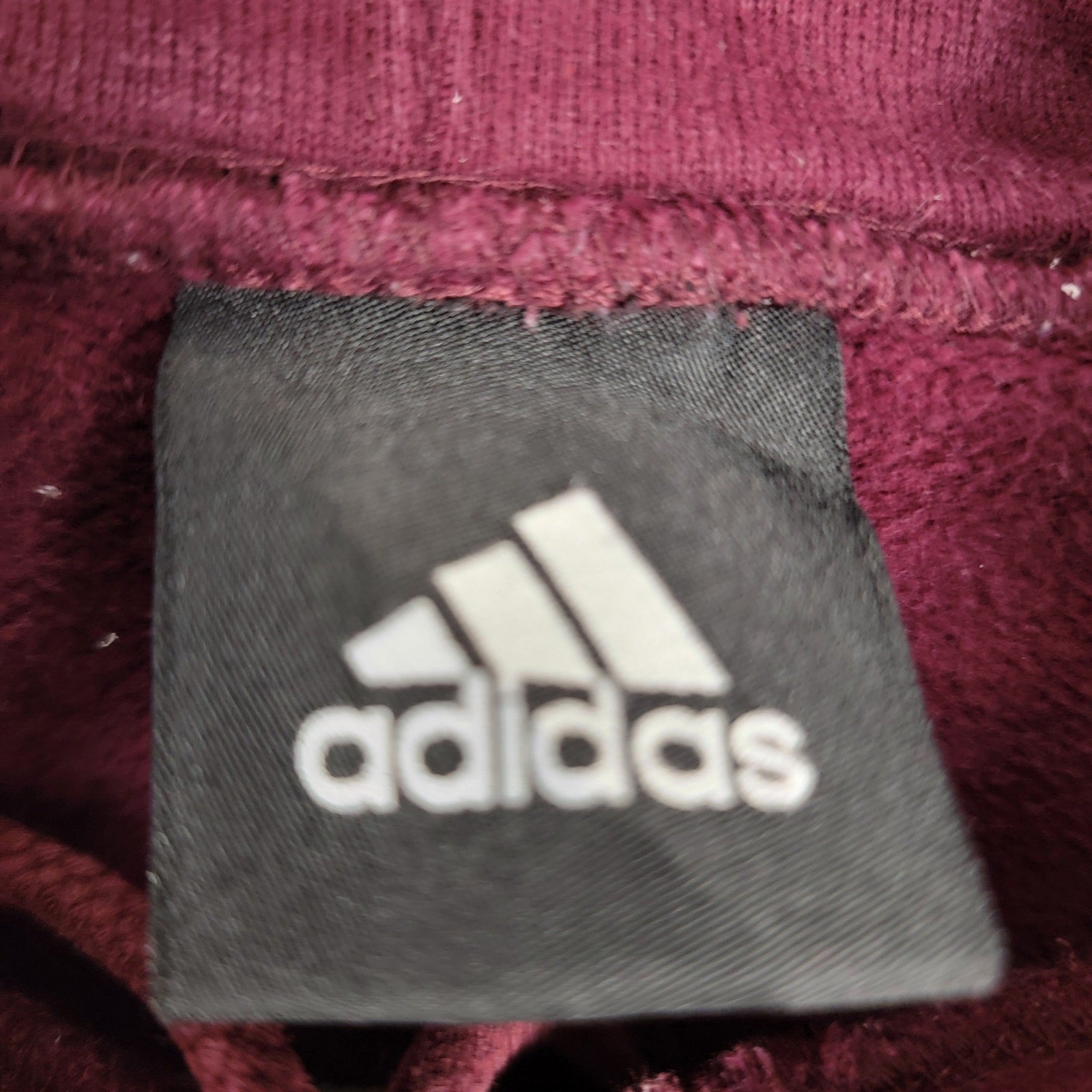 Classic Adidas Loyola Ramblers Pullover Hoodie  Size M