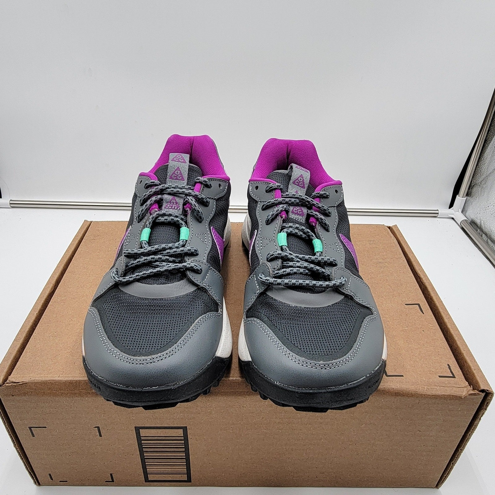 Nike ACG Lowcate Smoke Grey Vivid Purple  Size 5.5 DX2256 002