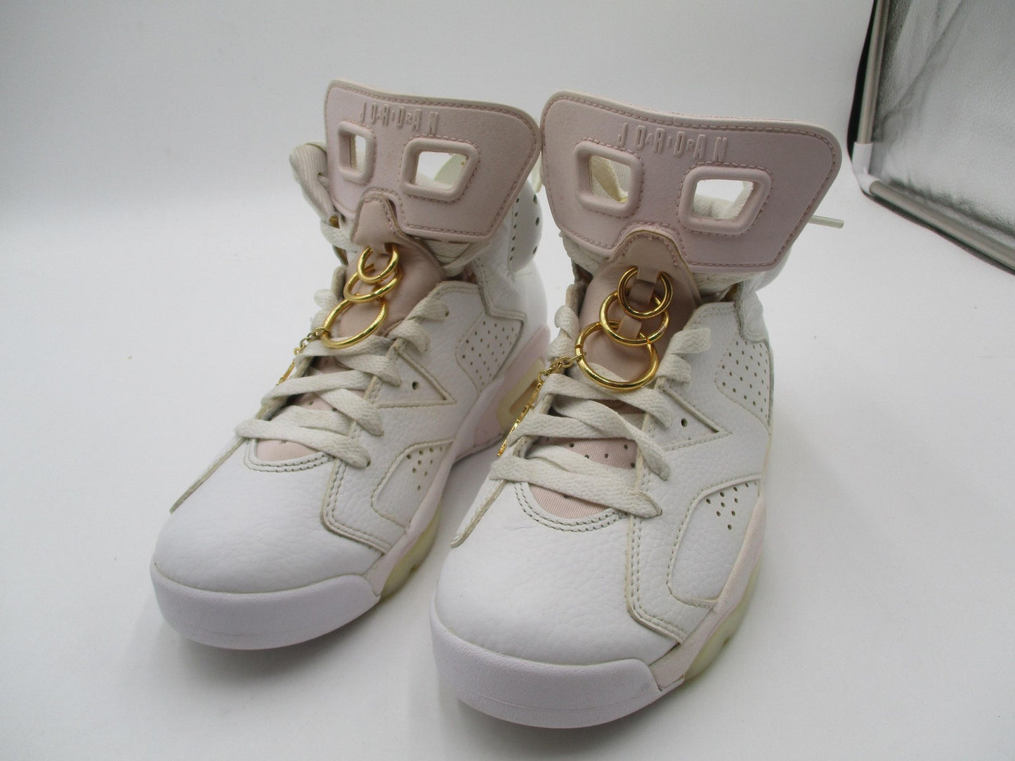 Air Jordan 6 Retro Gold Hoops Shoes Womens Size 7 White Pink Sneakers DH9696-1000