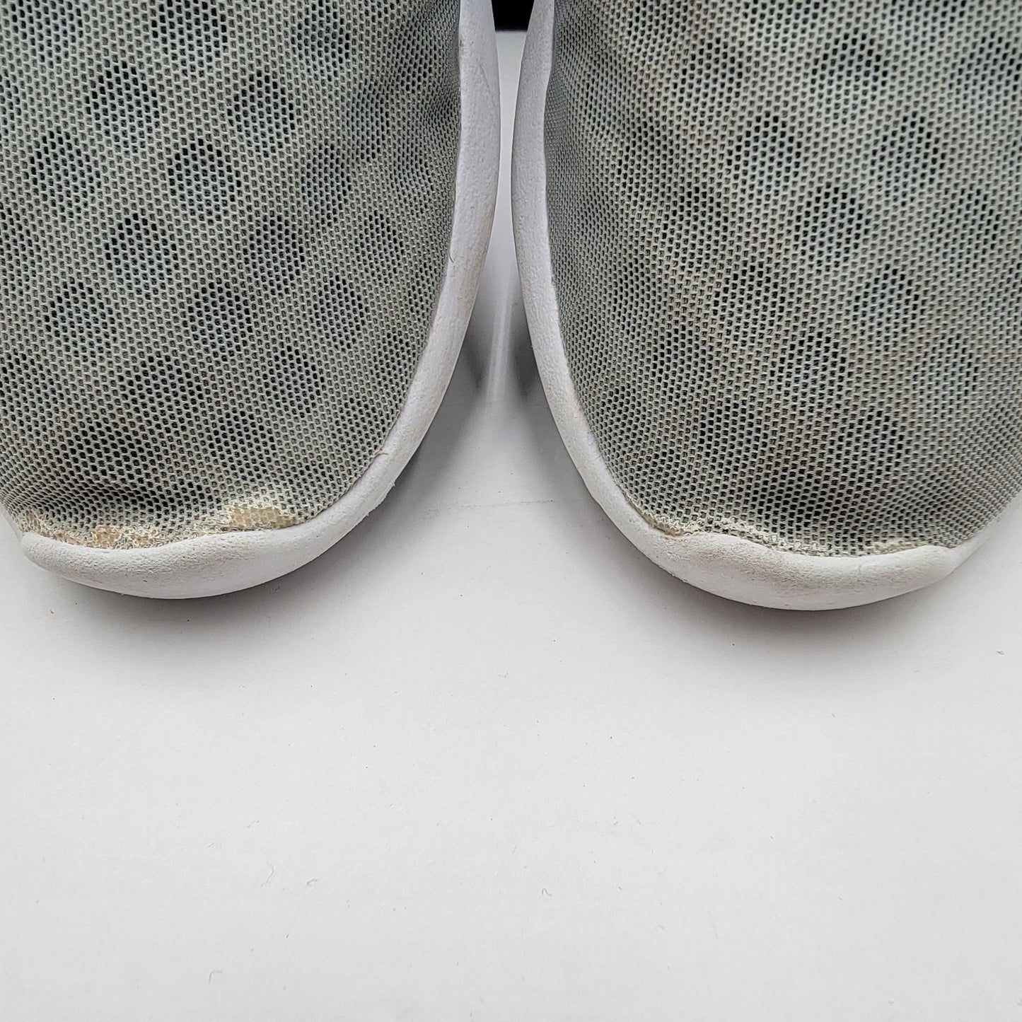Nike Roshe One Shoes Mens Size 8 Lightweight Running Sneakers 724970005