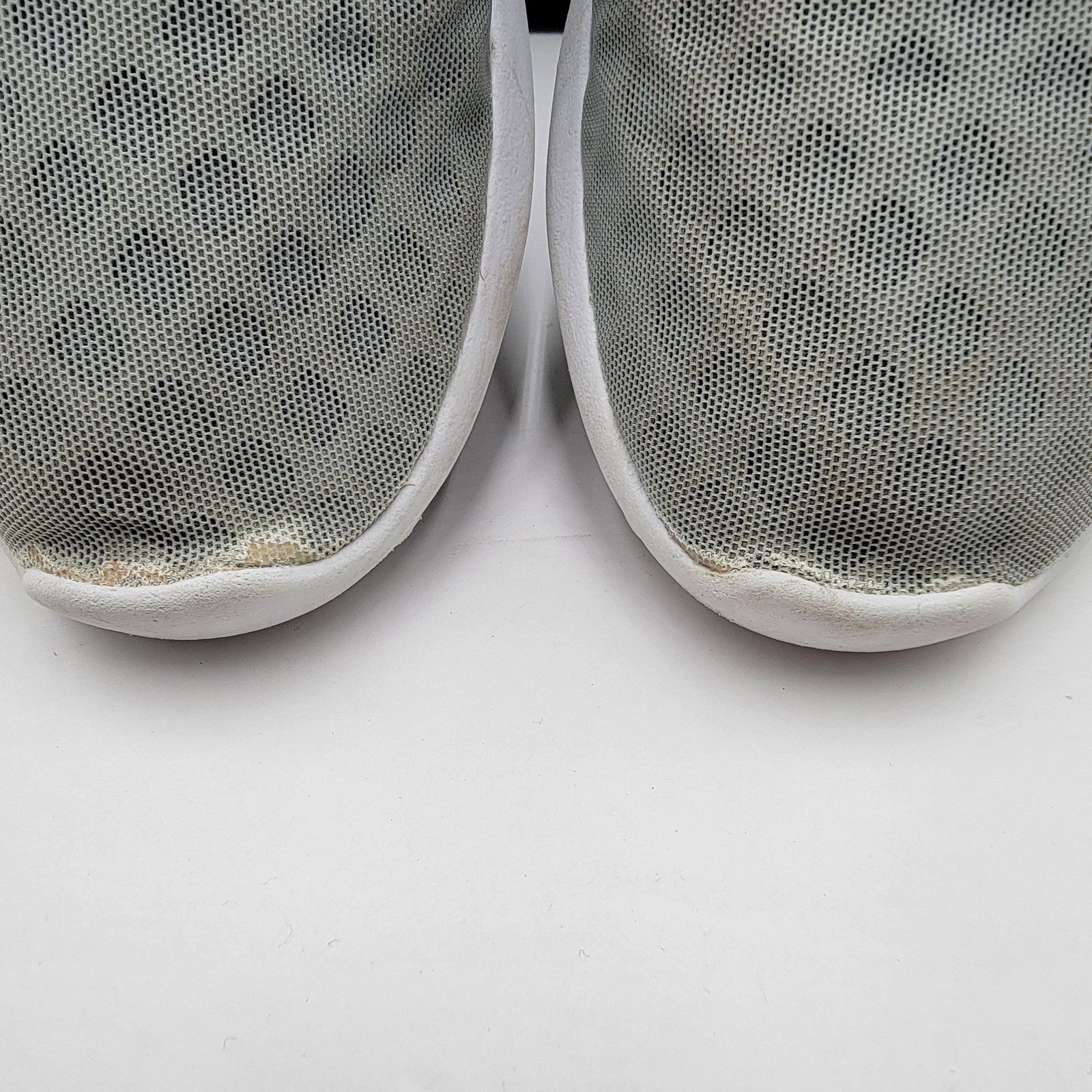 Nike Roshe One Shoes Mens Size 8 Lightweight Running Sneakers 724970005
