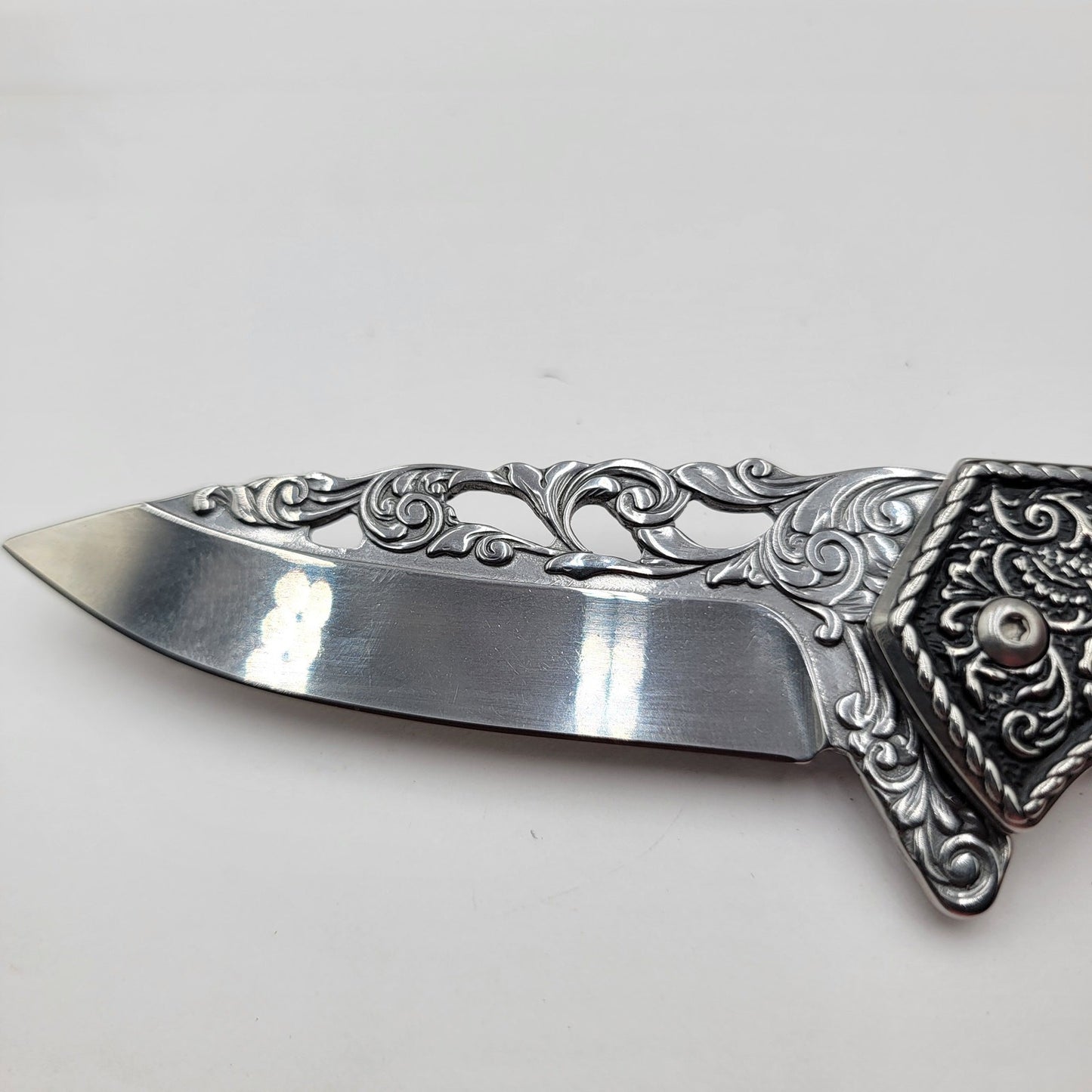 Hunting Ducks 4.5" Ivory Drop Point Collectible Folding Knife4