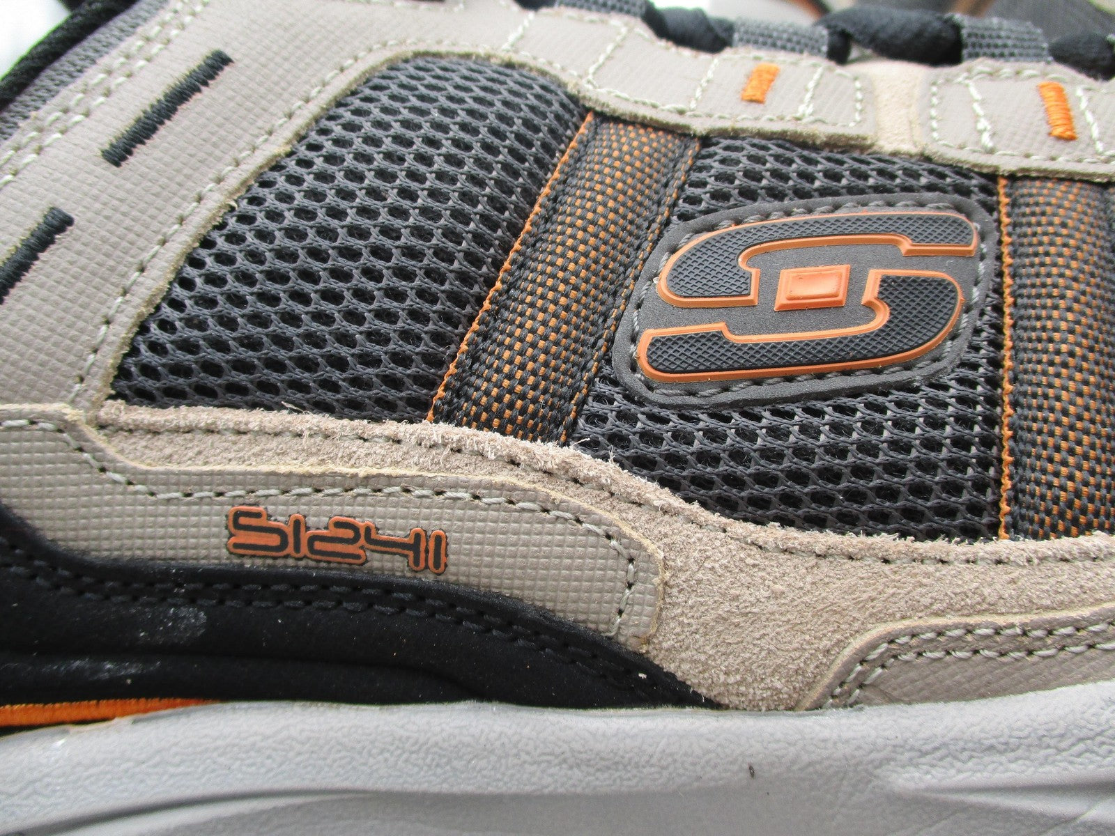 Skechers Sport SRR Shoes Mens Sz 11.5 Beige Black Wide Fit Sneakers 51241EW 1R112