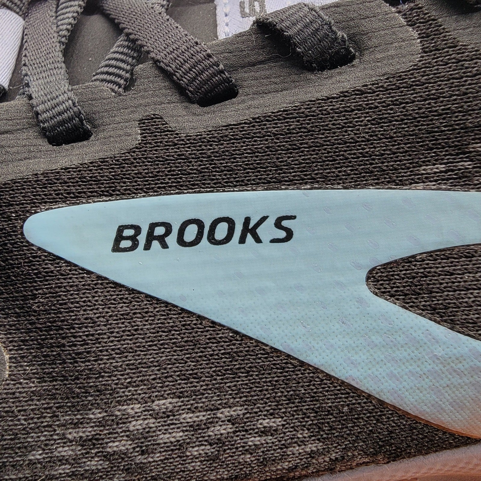 Brooks Wmns Launch 9 'Black Ebony Purple' Sz 10 120373 1B 060