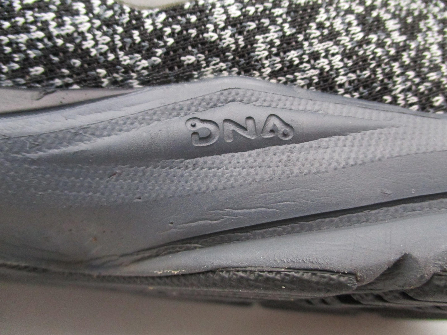 Brooks Launch 5 Shoes Mens Size 11 Black White Running DNA Cushion Sneakers4