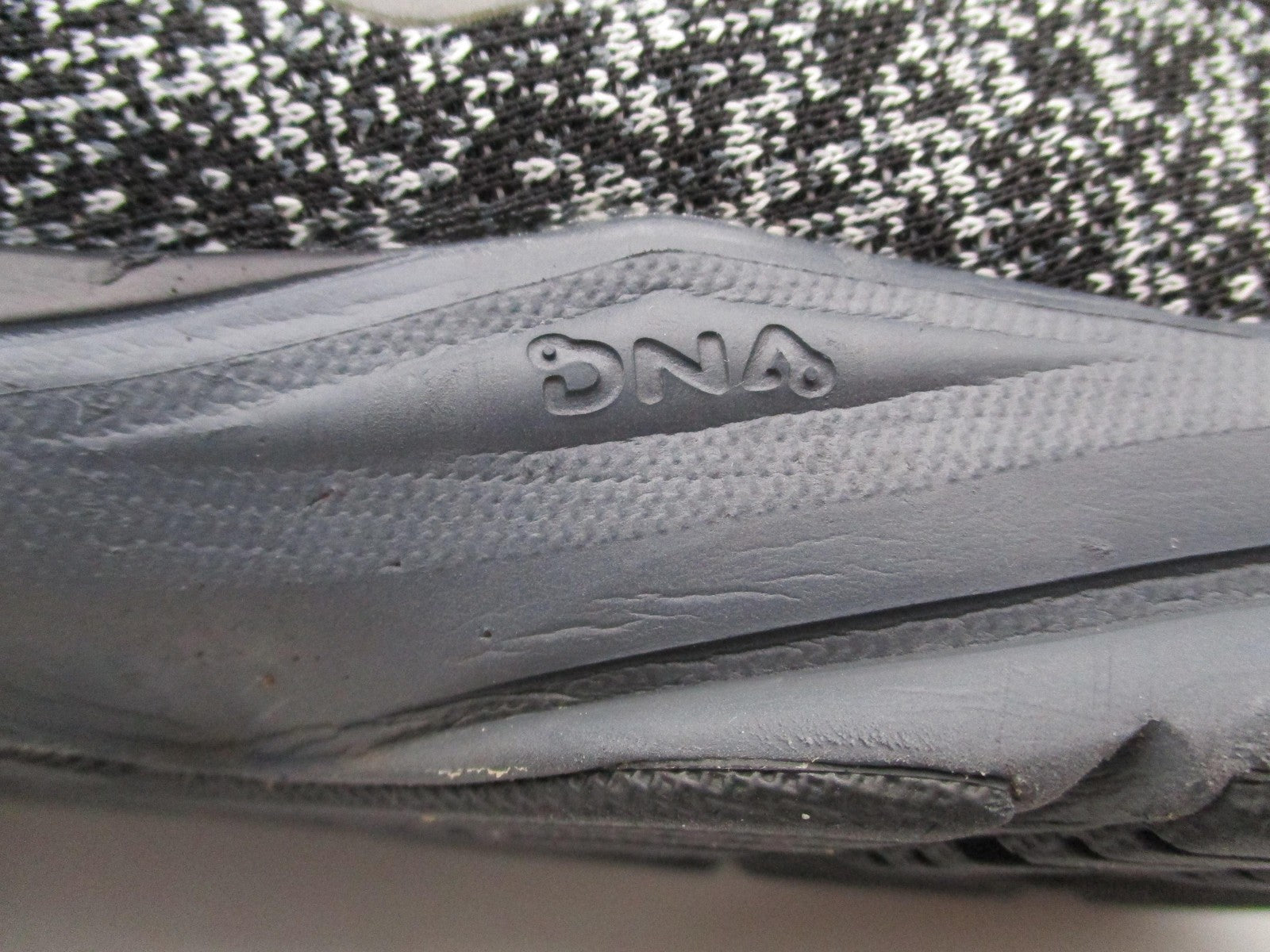 Brooks Launch 5 Shoes Mens Size 11 Black White Running DNA Cushion Sneakers4