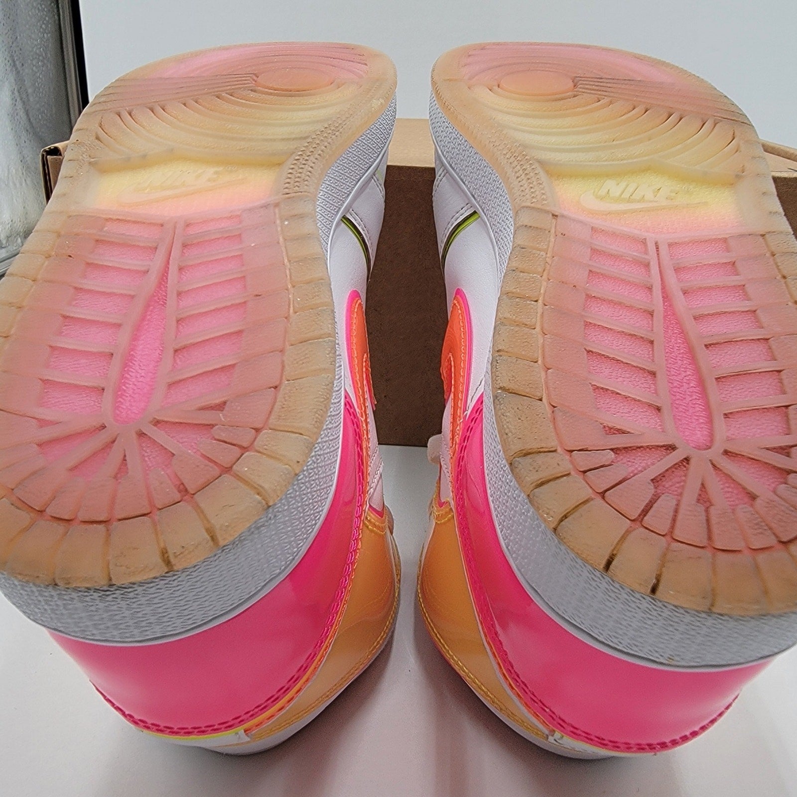 Nike Air Jordan 1 Mid SE GS 'Edge Glow' Sz 6.5Y/8W CV4611-100