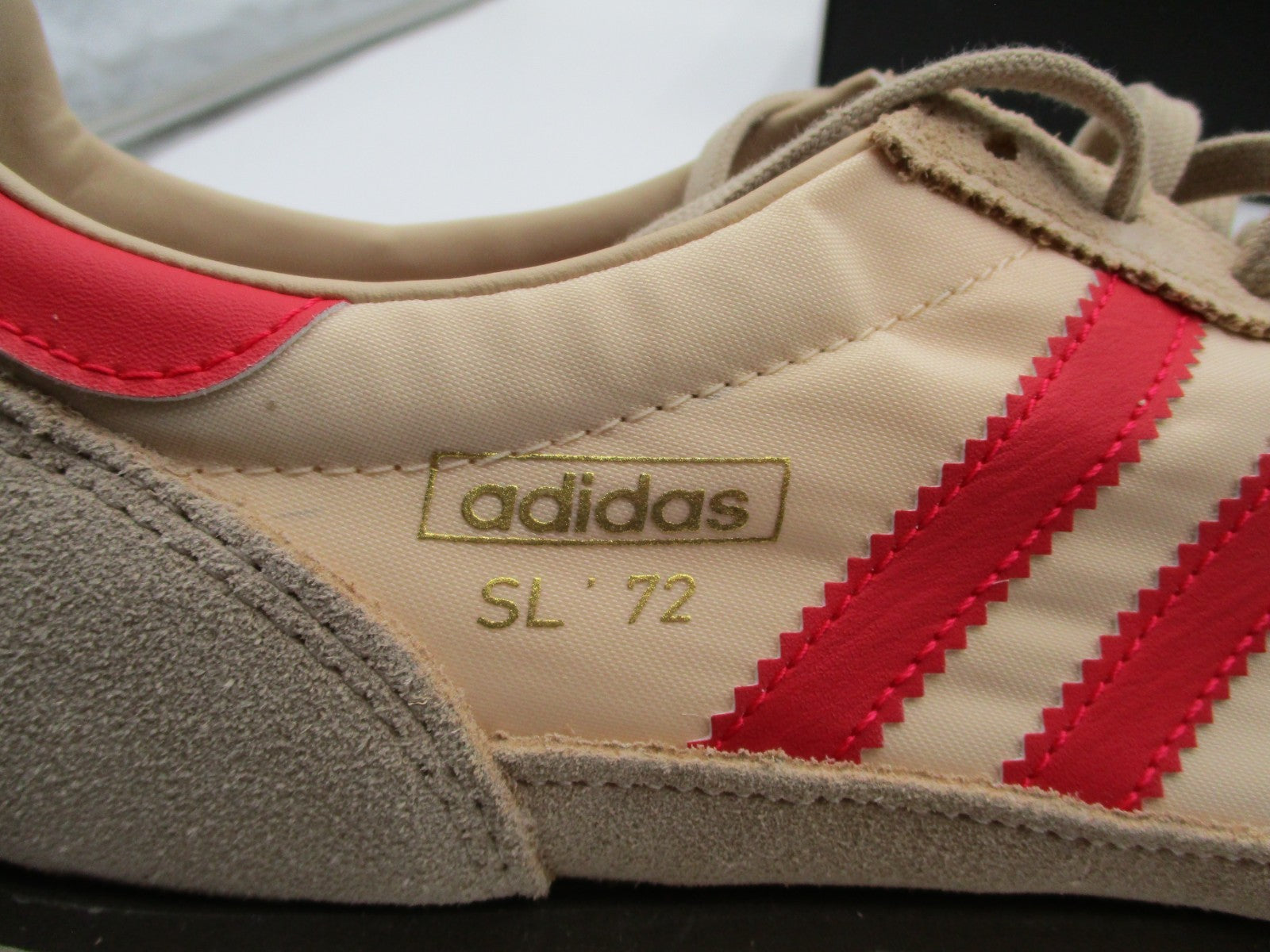 Adidas Originals SL 72 JS0749 Men's Sz 11 Magic Beige / Pure Ruby (1C9)7