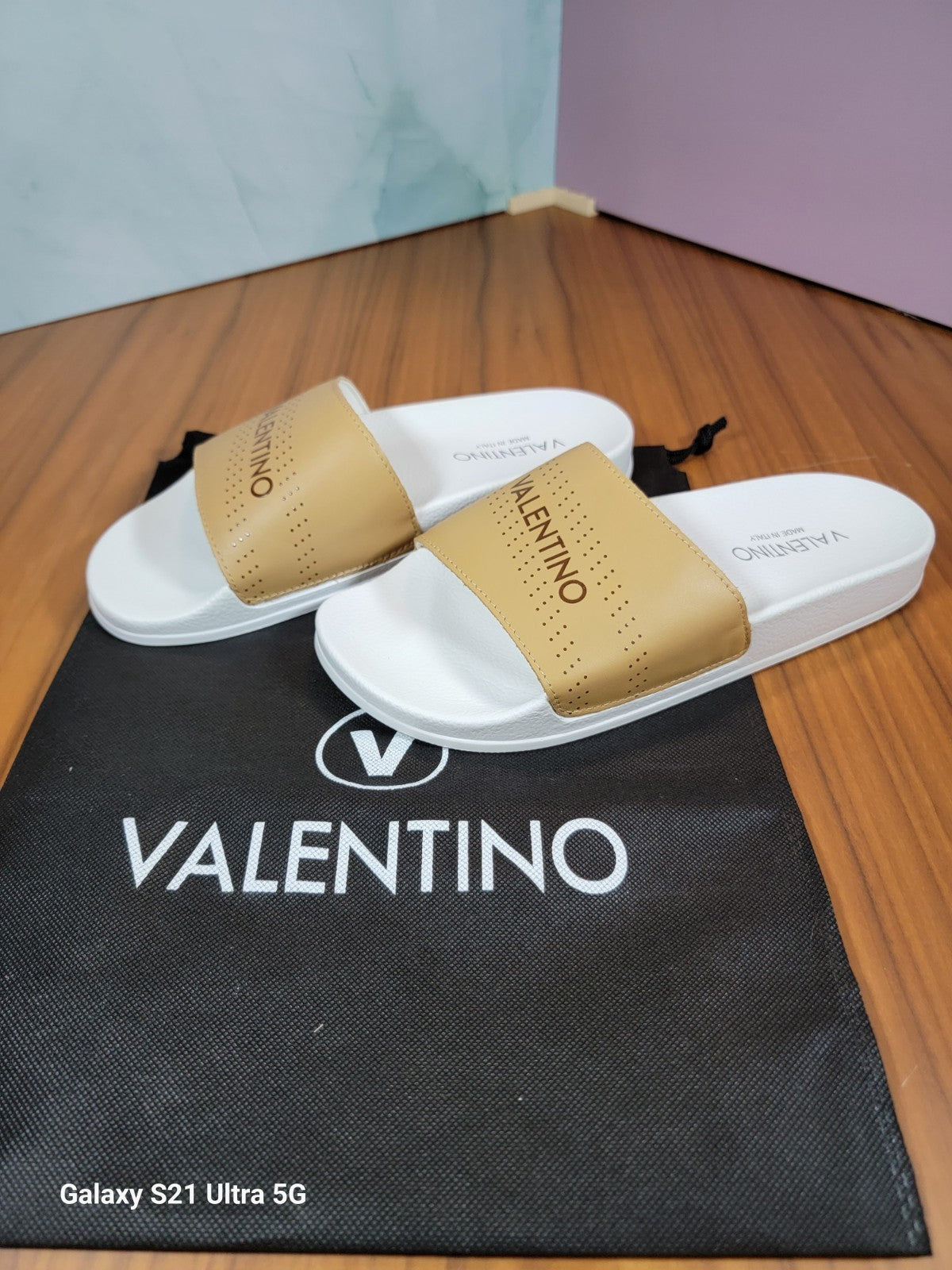 Valentino by Mario Valentino Logo Leather Slide Sandal Men Sz 9 EU 42 Tan1