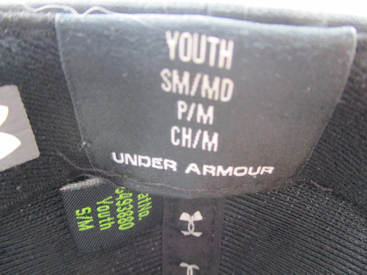 Under Armour Hat Cap Baseball Fitted Boys Medium Black UA Logo Stretch10
