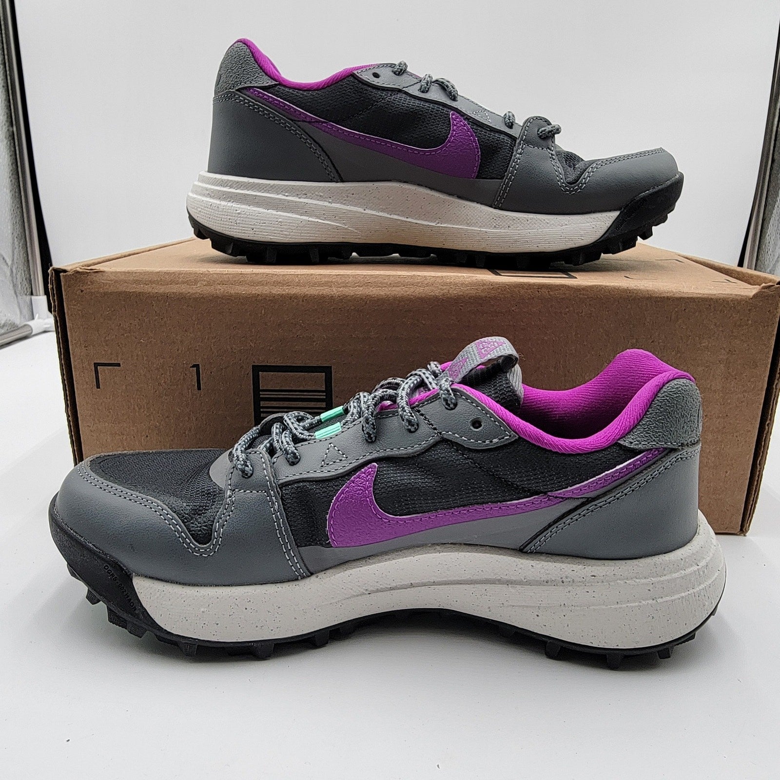 Nike ACG Lowcate Smoke Grey Vivid Purple  Size 5.5 DX2256 002
