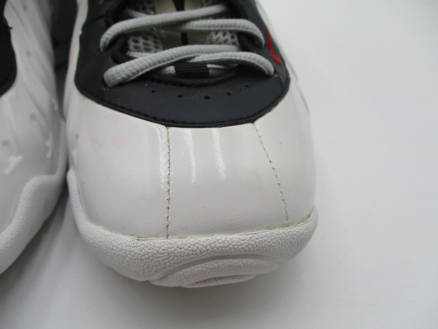 Nike Little Posite One Youth 6Y/5.5Y White Black Foamposite 644792-103 Mismatch4