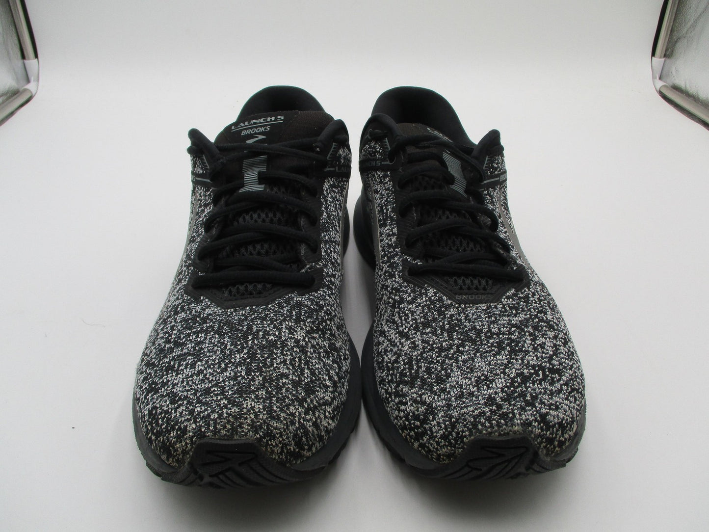 Brooks Launch 5 Shoes Mens Size 11 Black White Running DNA Cushion Sneakers1
