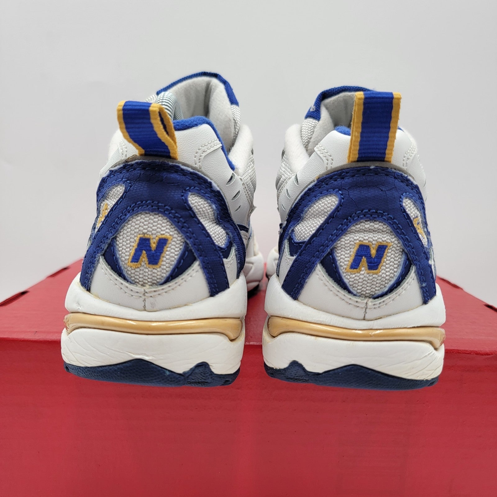 New Balance Vintage 660 Blue and White Men’s Sz 8.5