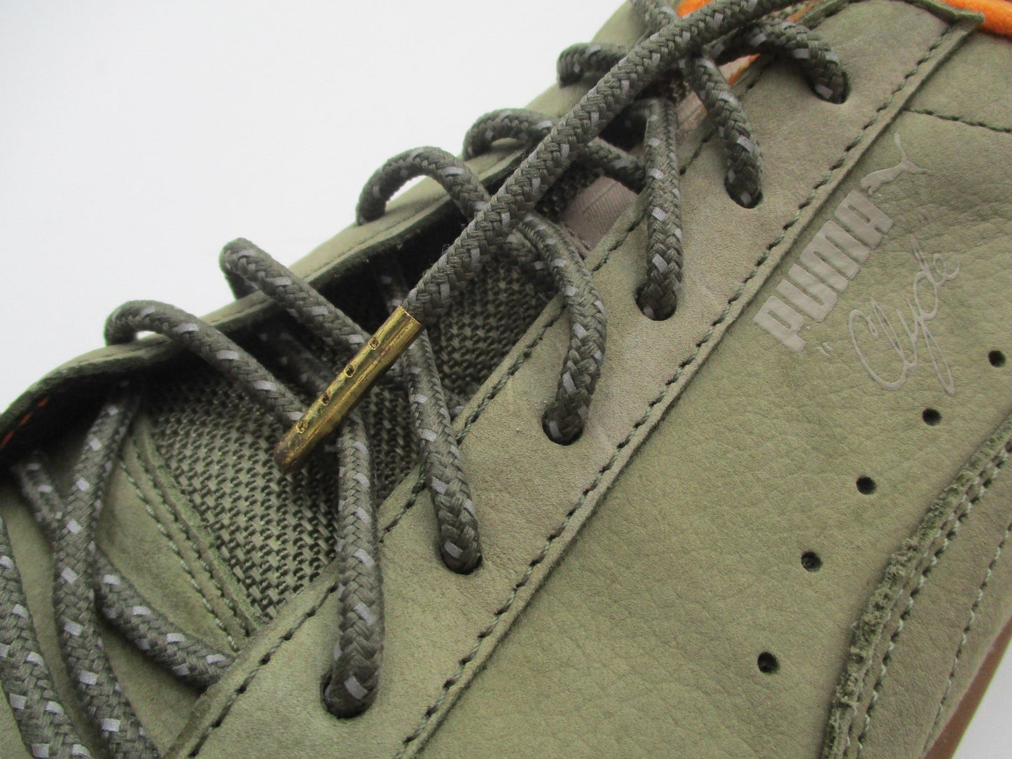 Puma Clyde Shoes Mens Size 10.5 Green Suede Gum Sole Low Top Casual Sneakers 1R911