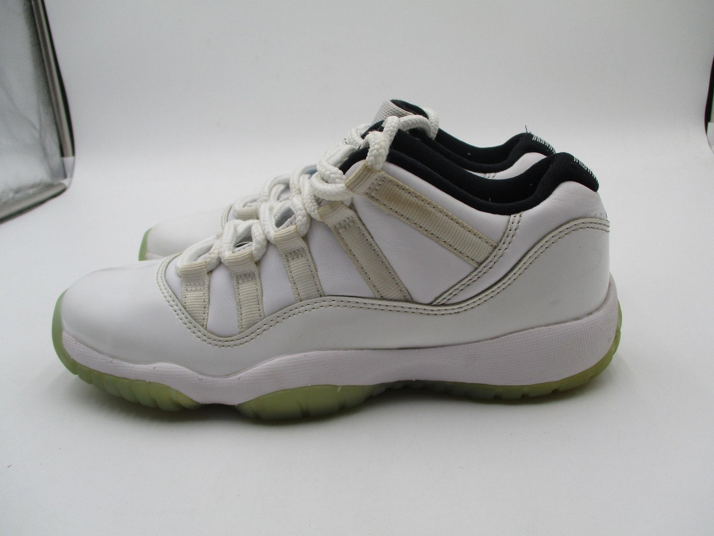 Air Jordan 11 Retro Low Shoes Youth Size 5.5Y White Legend Blue 528896-1174
