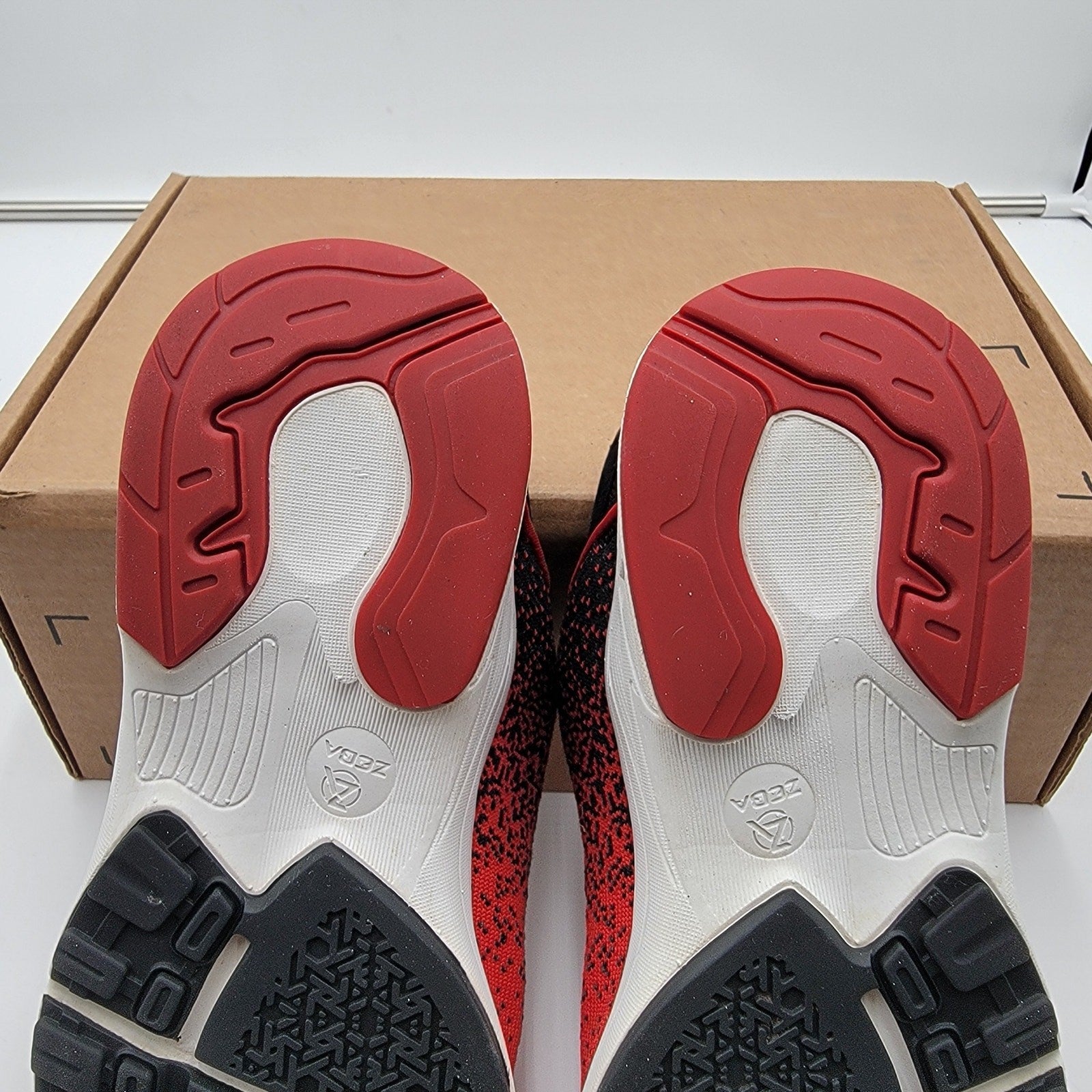Zeba Hands Free Tech Walking Shoes Cherry Red Wmns Sz 7