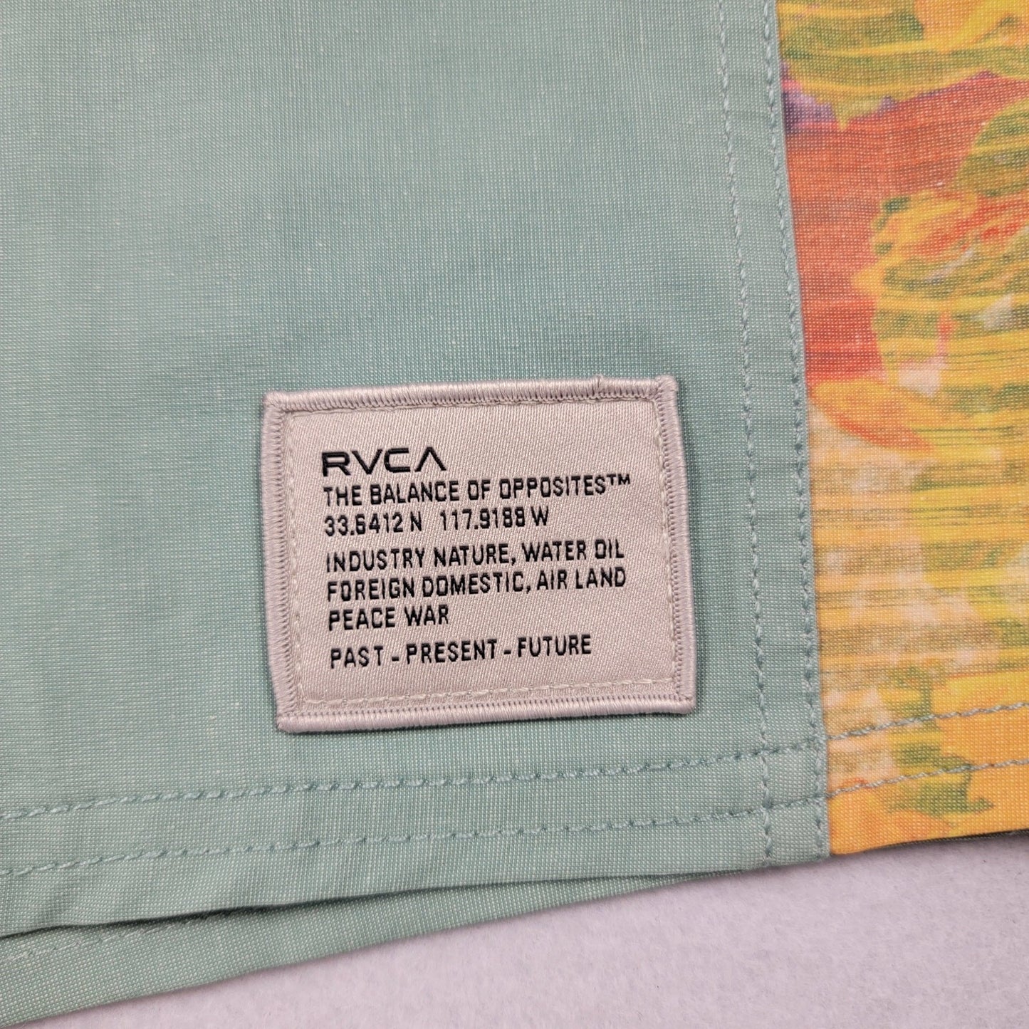 RVCA Cut Palm Trunk Boardshorts Green Haze Size 28 Short 17" Hemp Blend Surf3