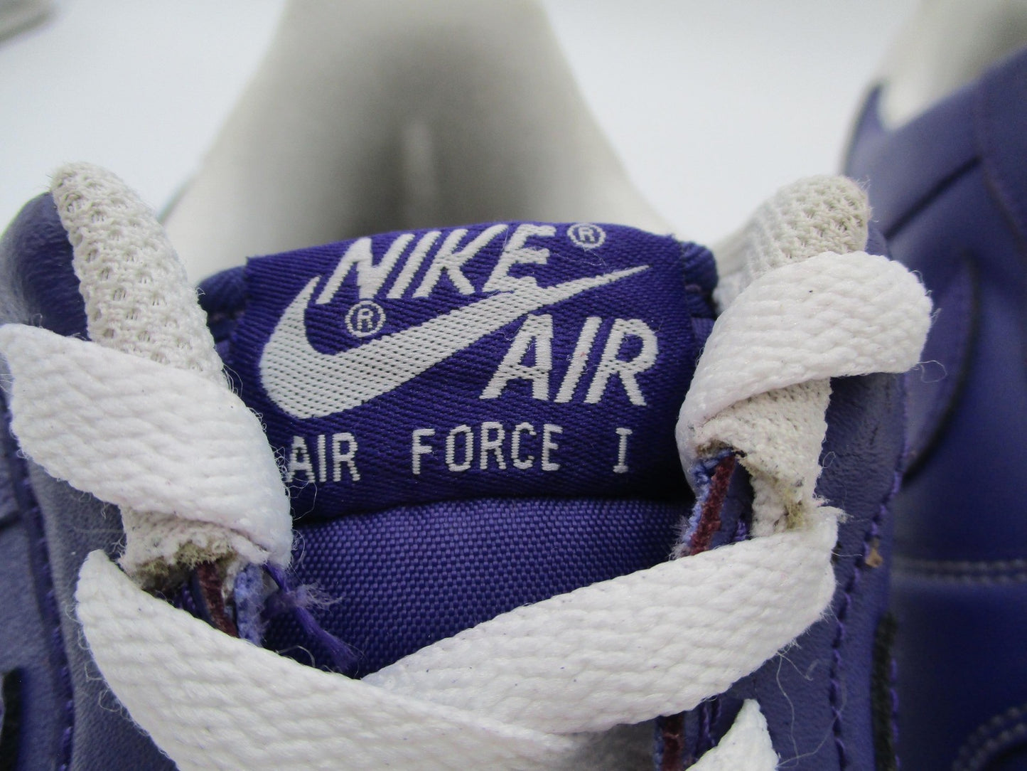 Nike Air Force 1 Shoes Mens Size 10 Purple White Low Court Purple Sneakers 1K59
