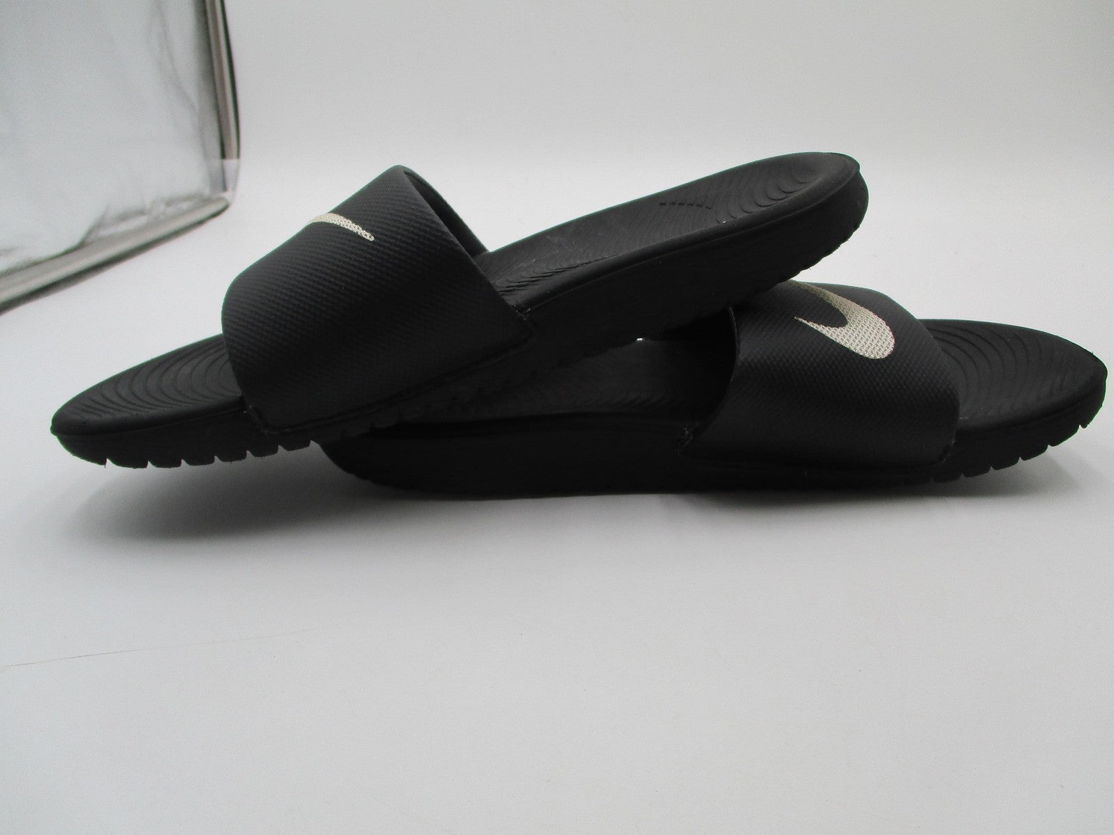 Nike Kawa Slide Shoes Youth Size 4Y Black Comfort Slide Sandals 819352-0015